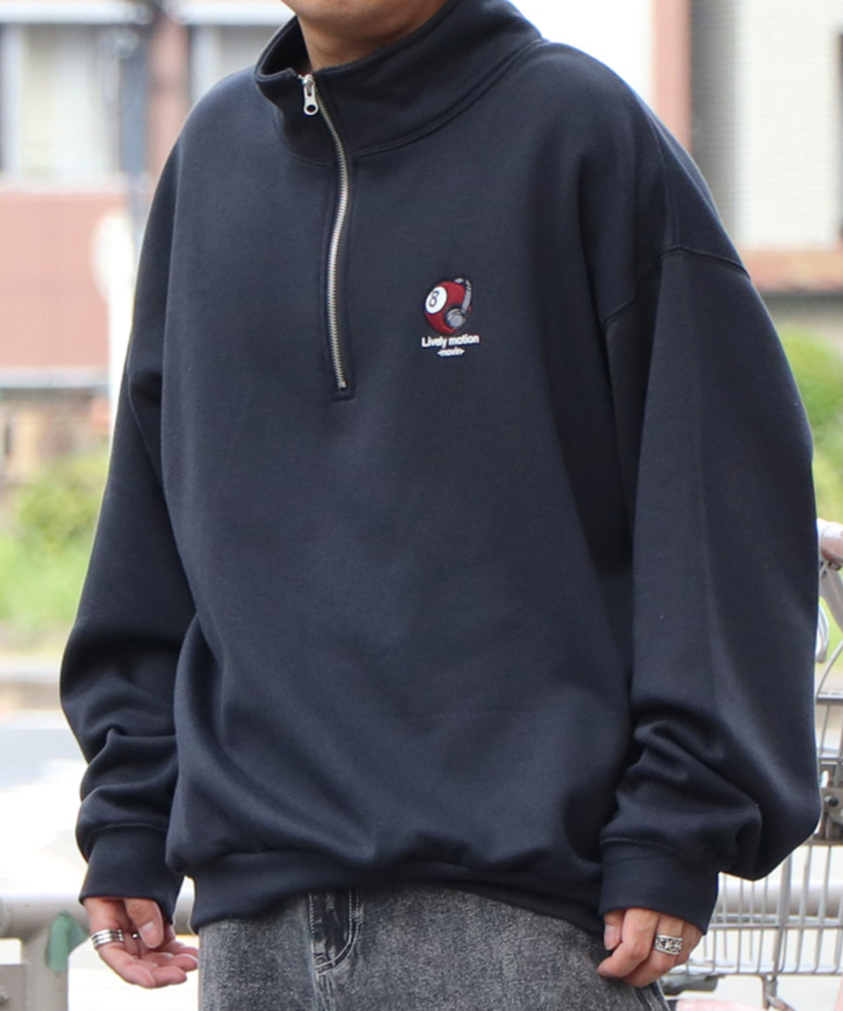 8ボールヘッドホン刺繍 ビッグシルエット 裏起毛ハーフジッププルオーバースウェット