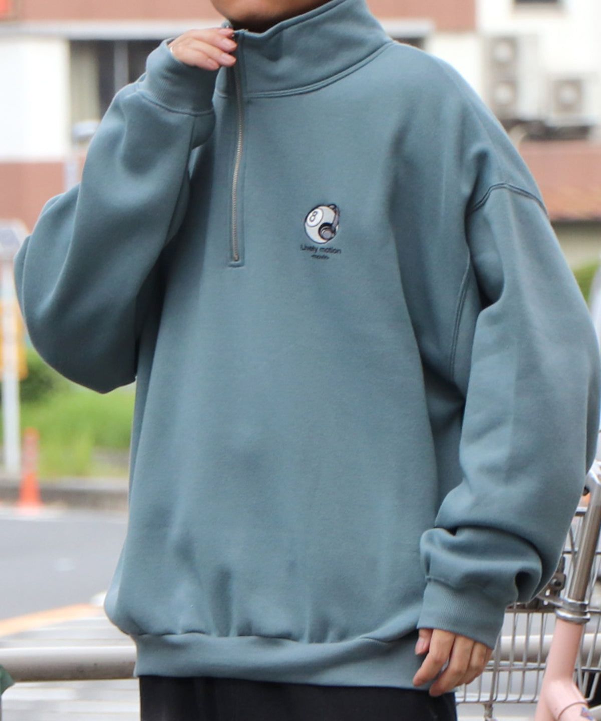 8ボールヘッドホン刺繍 ビッグシルエット 裏起毛ハーフジッププルオーバースウェット