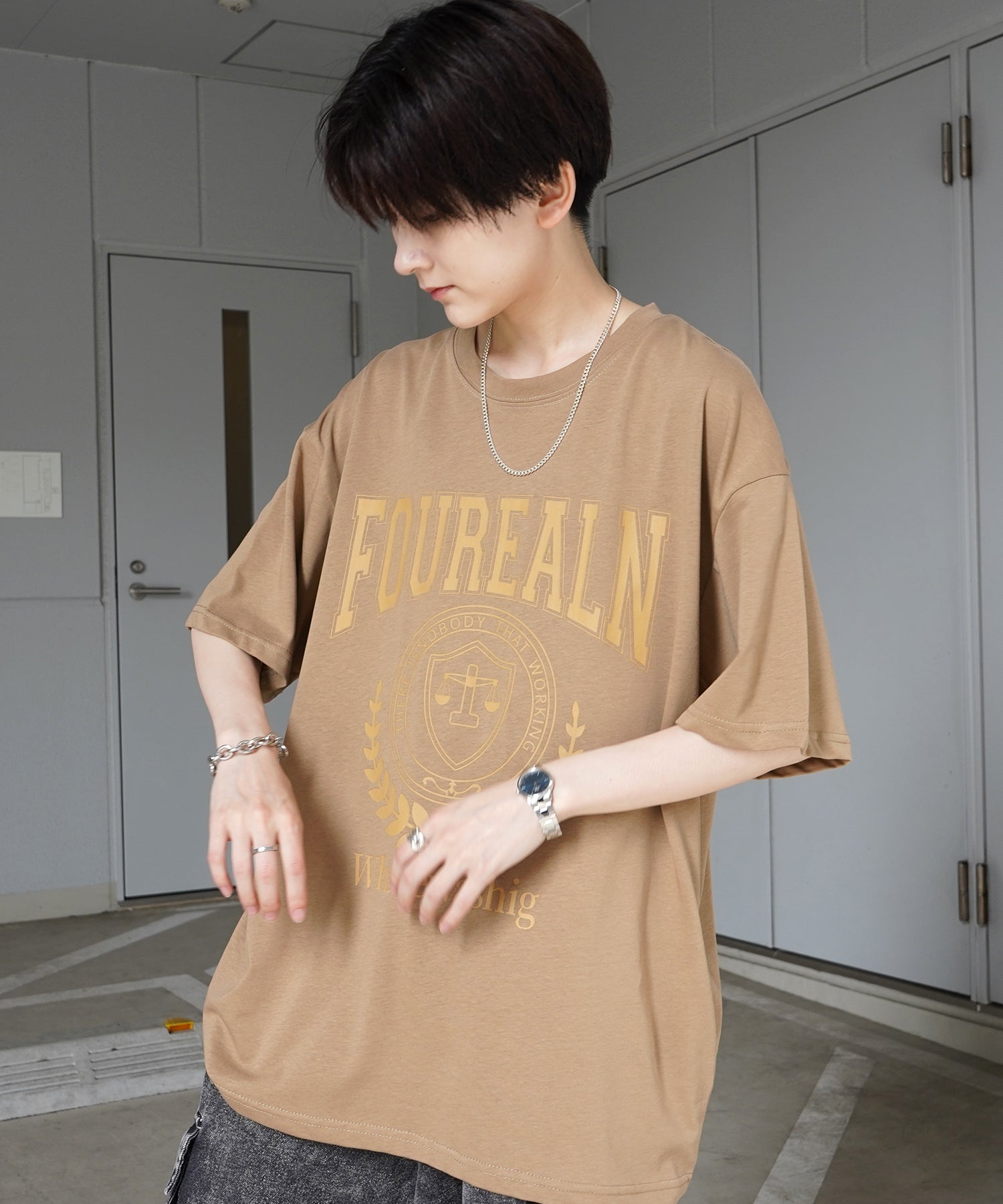 韓国ストリート ビッグシルエット カレッジプリントTシャツ