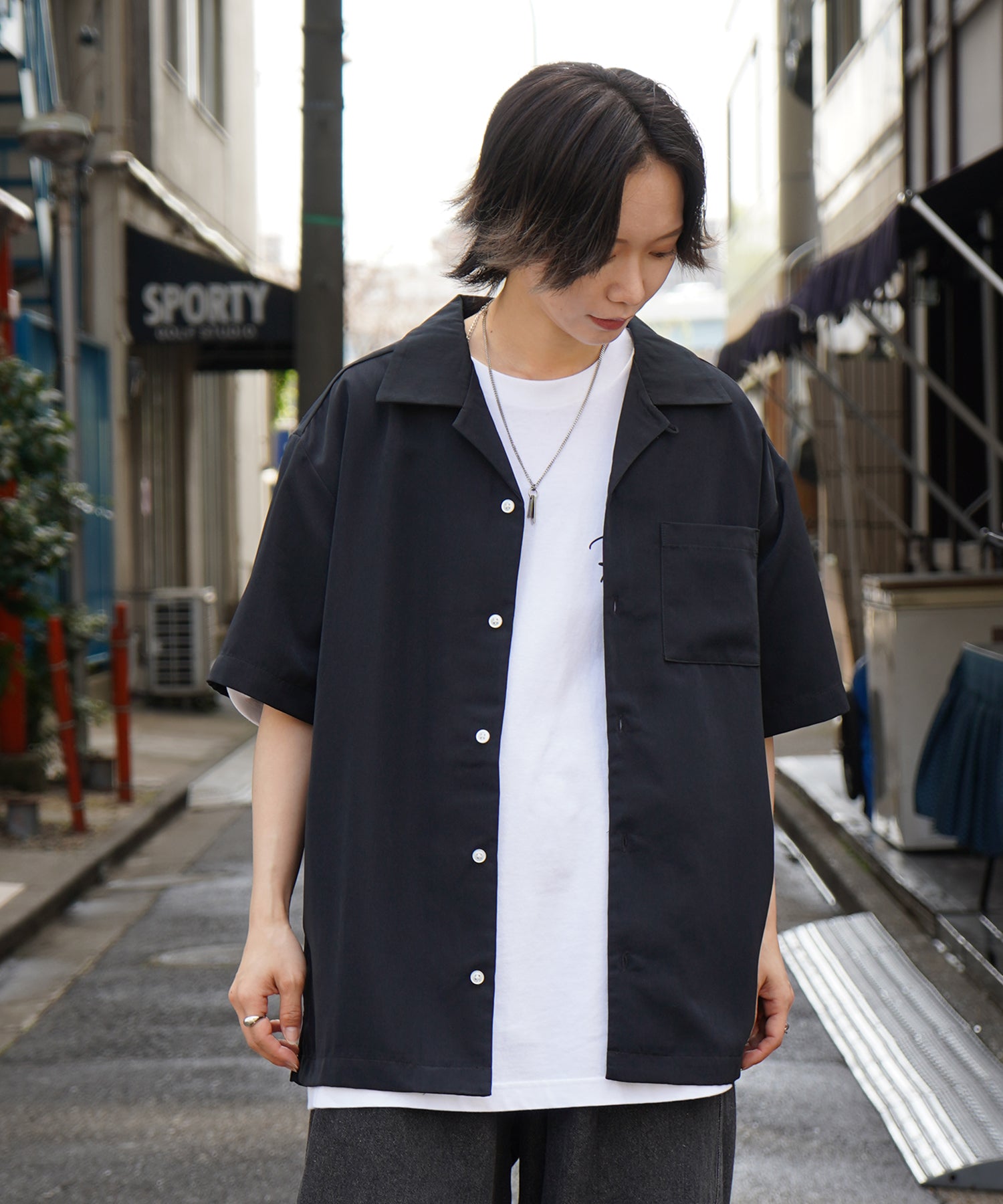 【Roo / ルー】カップルフォト バックプリントオープンカラーシャツ