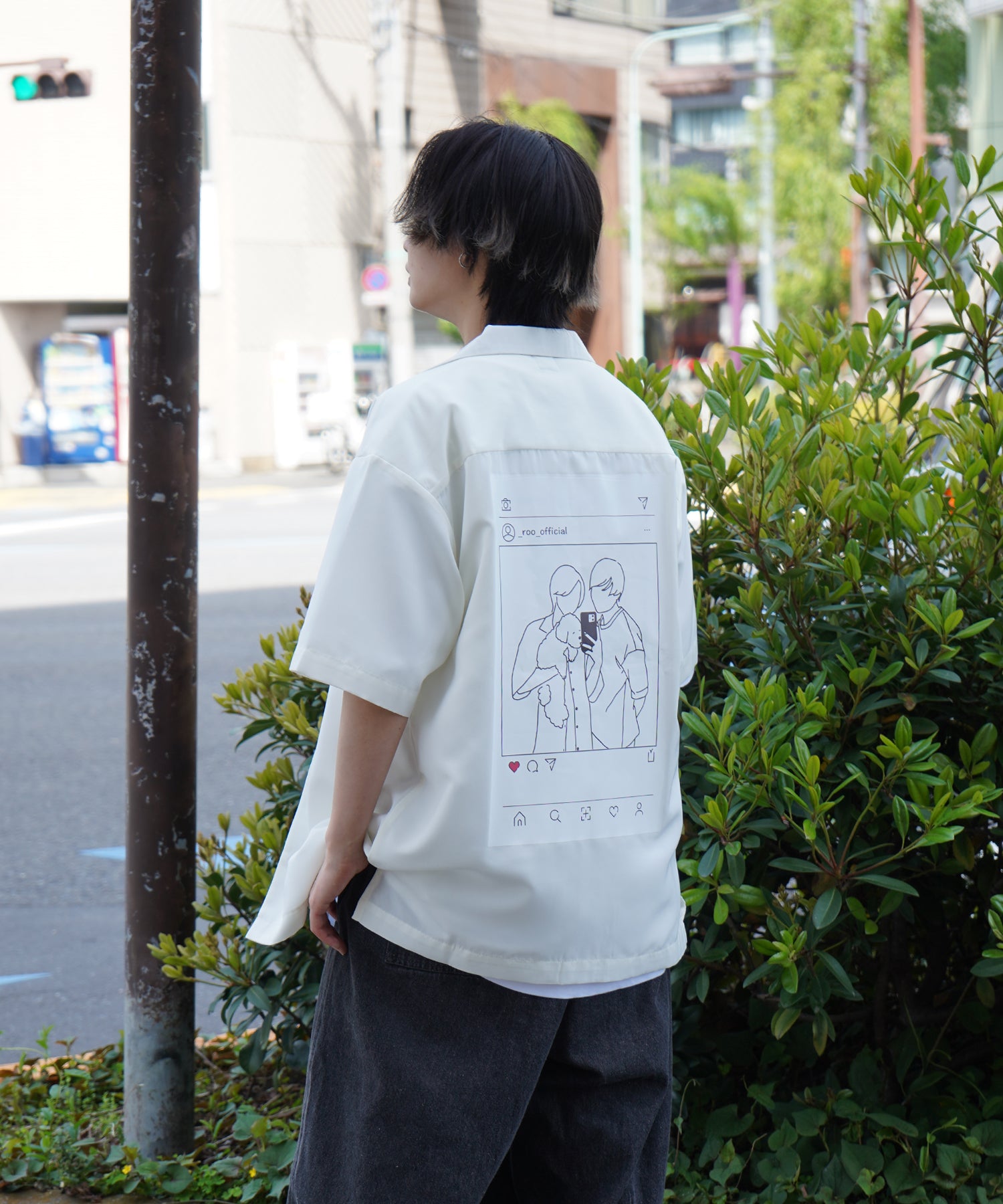 【Roo / ルー】カップルフォト バックプリントオープンカラーシャツ