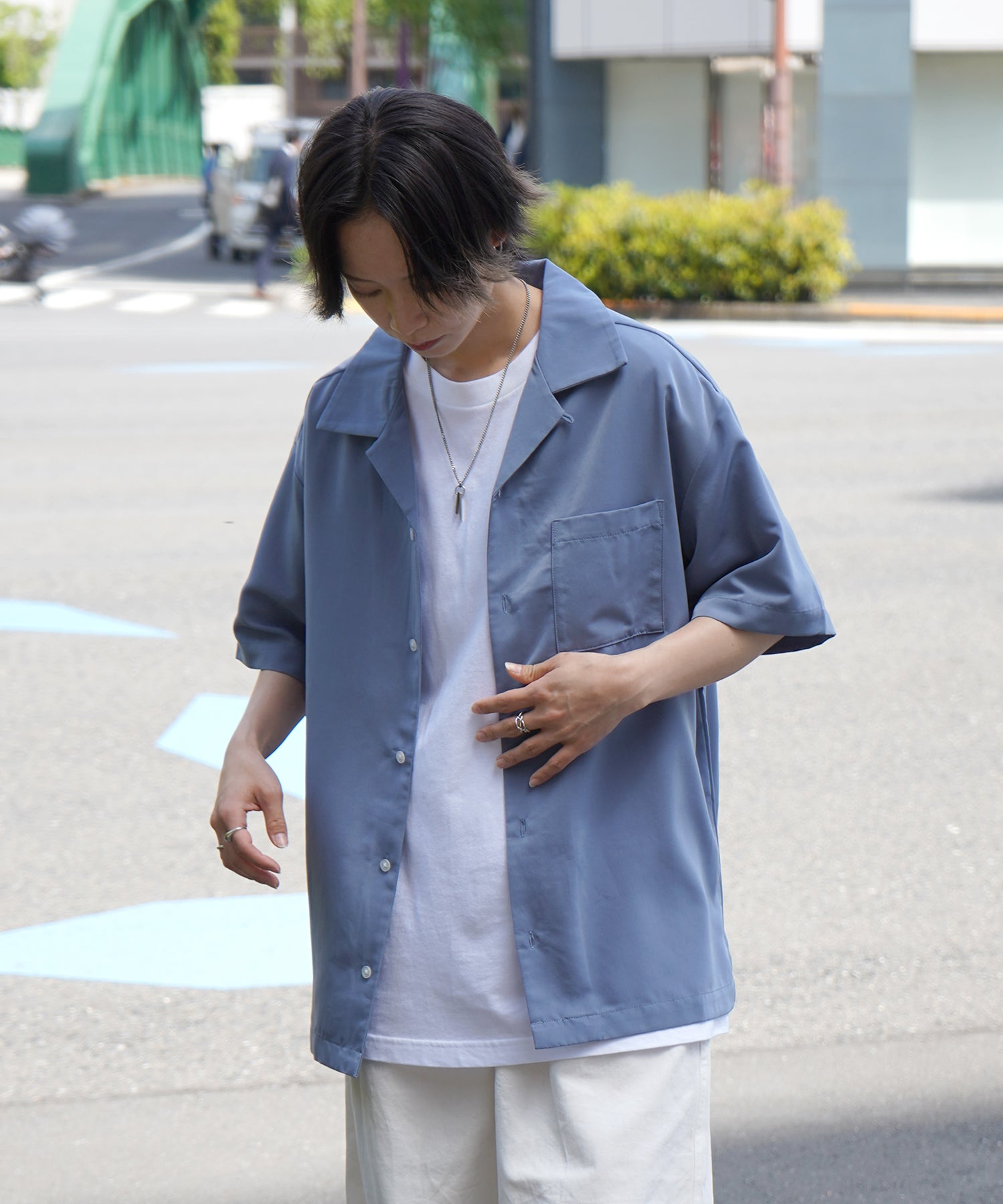【Roo / ルー】カップルフォト バックプリントオープンカラーシャツ