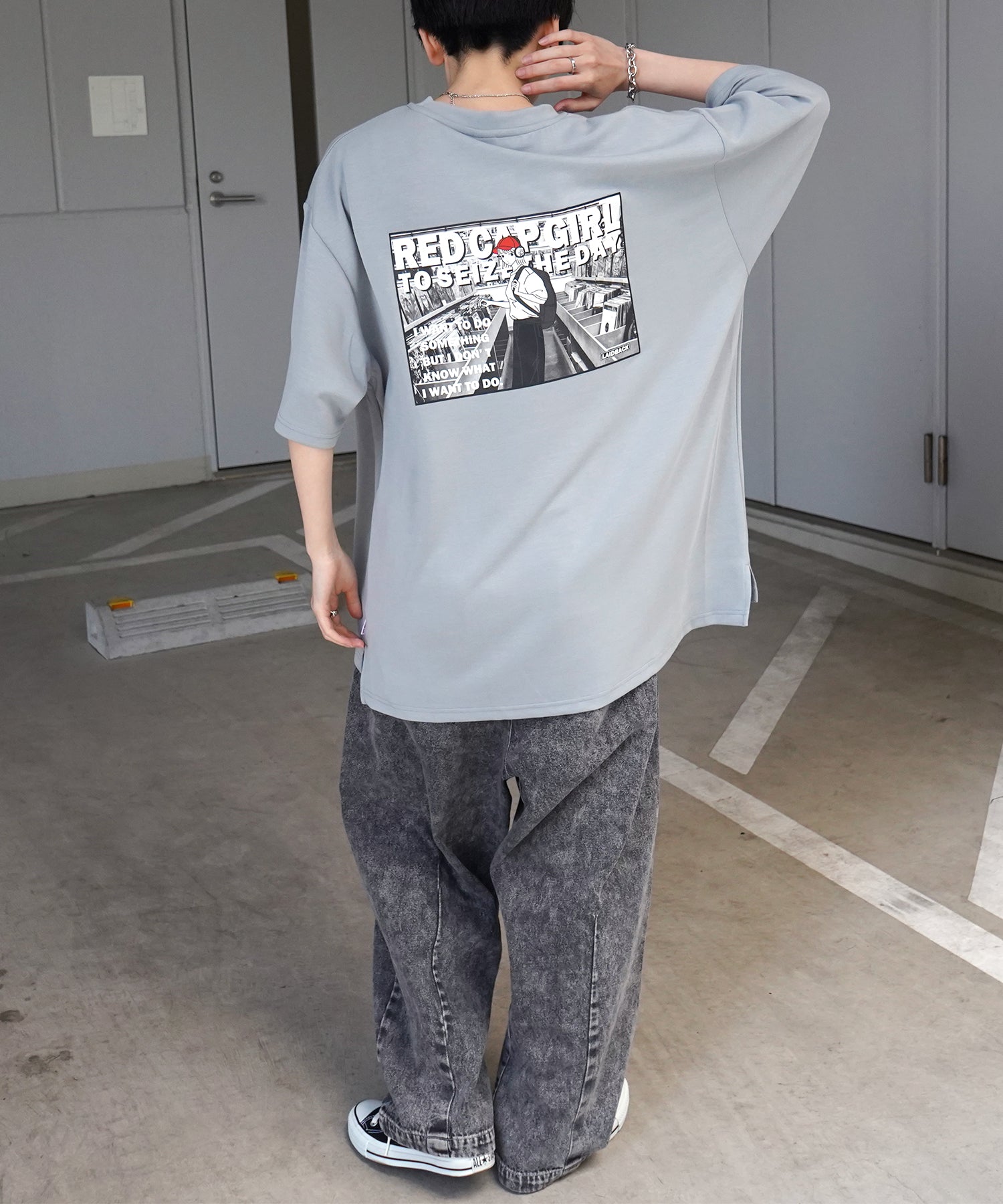 【RED CAP GIRL】バック転写 ワンポイント刺繍 ドレープとろみ ポンチ ビッグシルエットプリントTシャツ 25SS