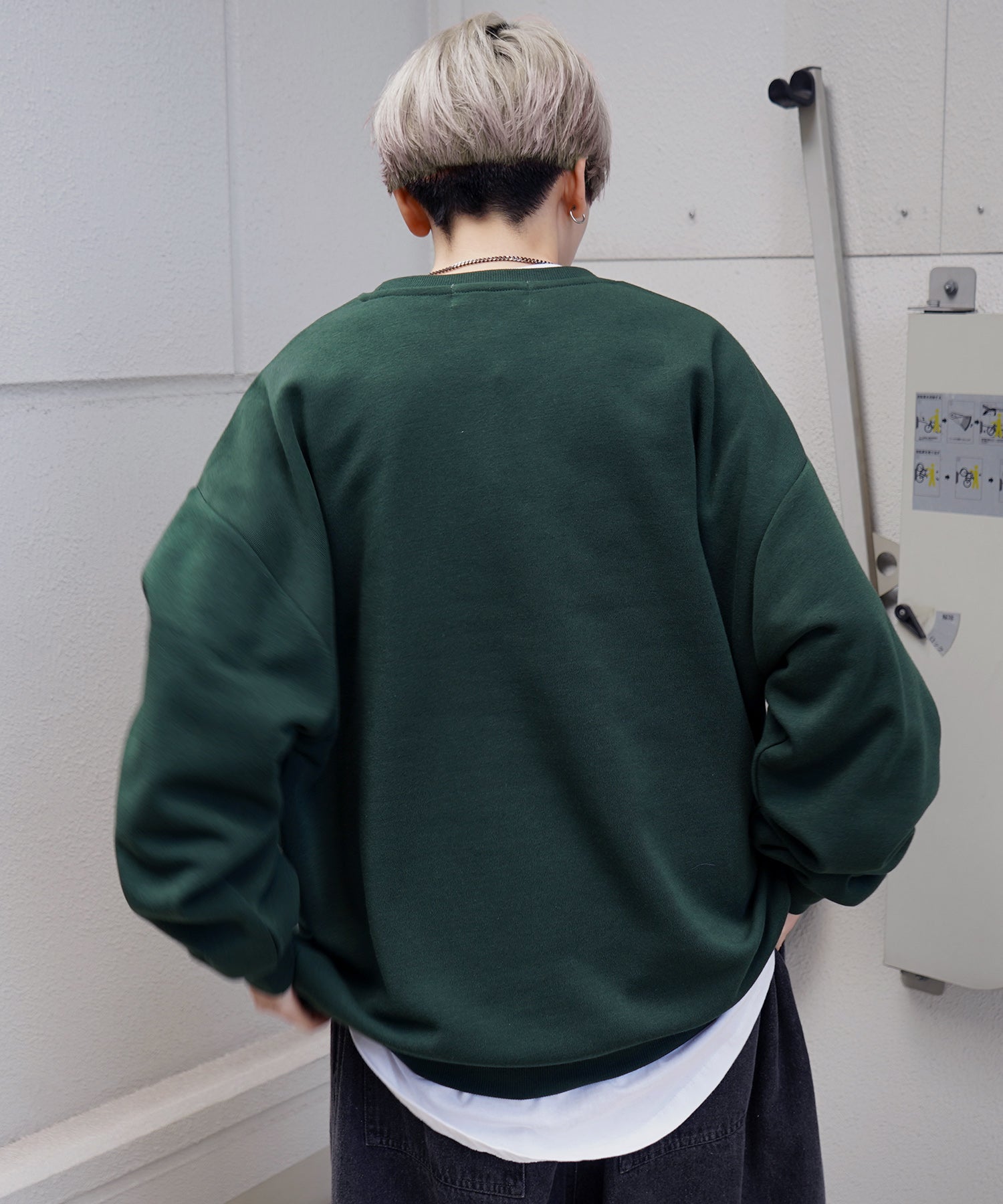 ウォーキング刺繡A ワンポイント刺繍ロゴ ビッグシルエット プルオーバースウェット