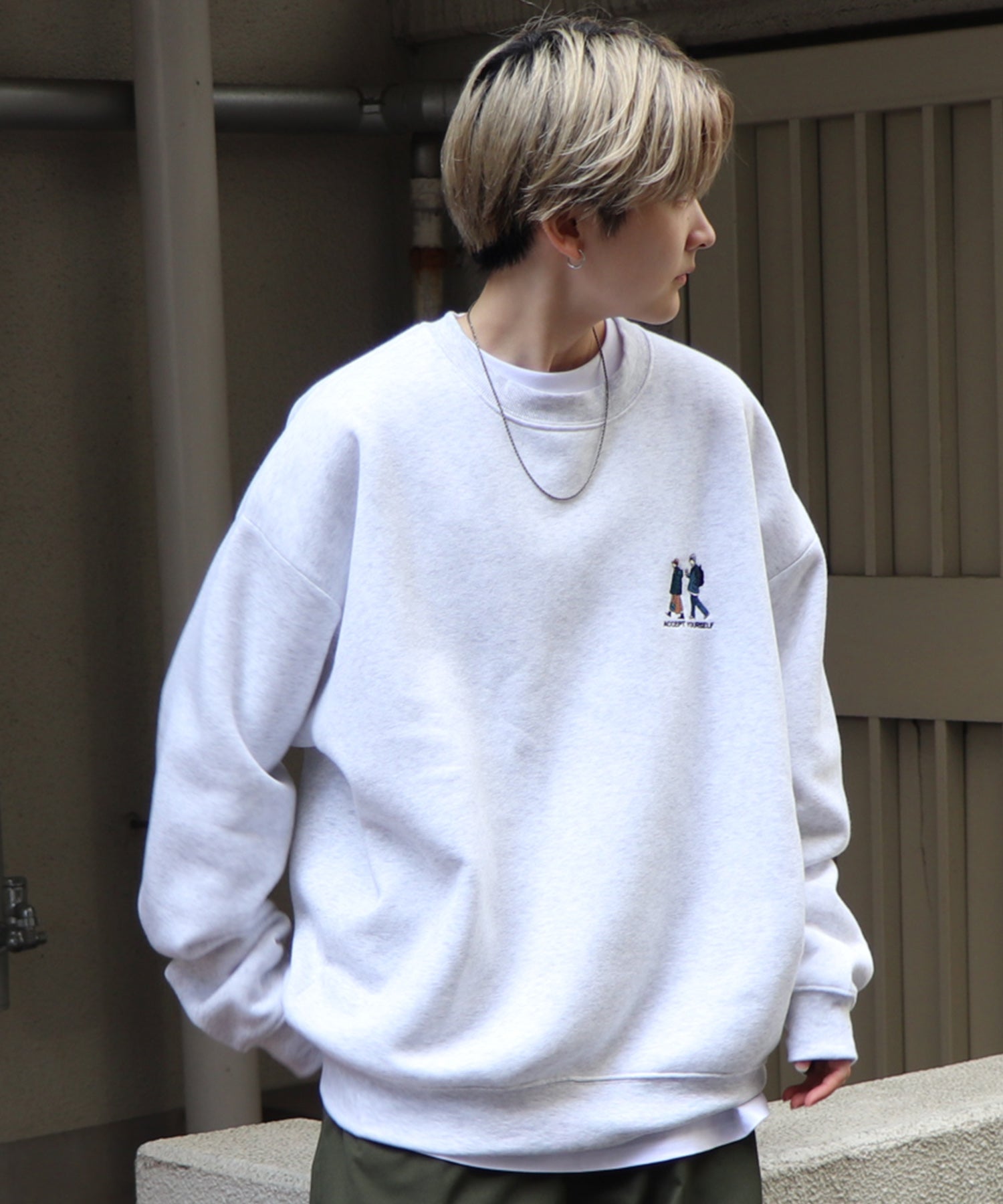 ウォーキング刺繡A ワンポイント刺繍ロゴ ビッグシルエット プルオーバースウェット