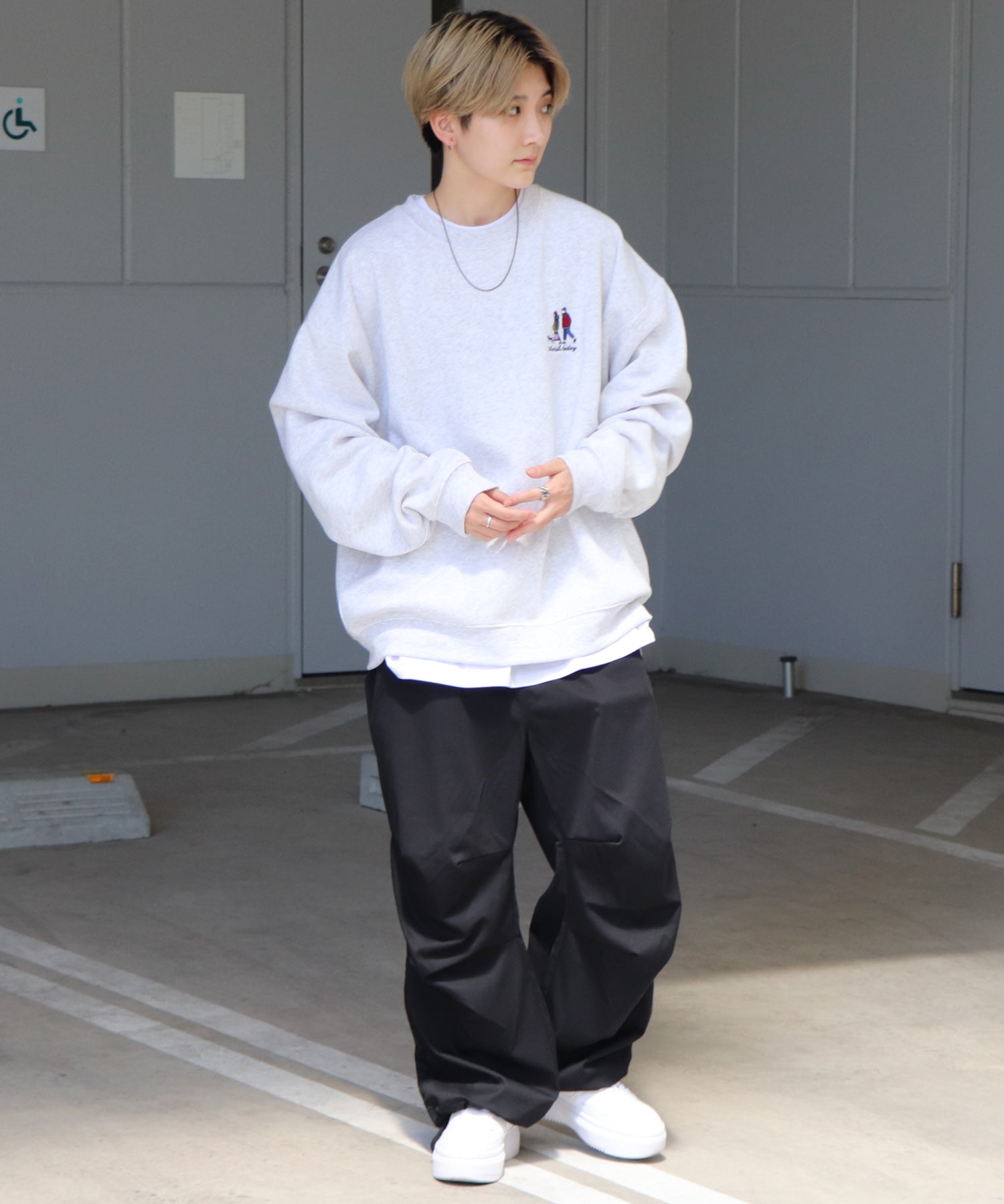 ウォーキング刺繡B ワンポイント刺繍ロゴ ビッグシルエット プルオーバースウェット