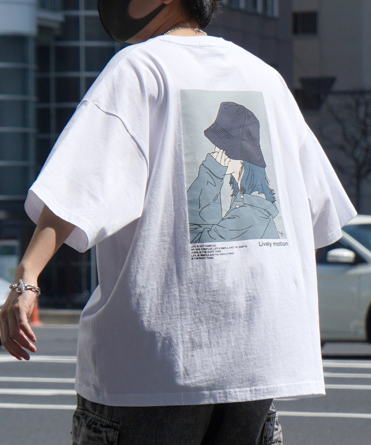 バケットガール イラストバックプリント / ワンポイント刺繍 ビッグシルエット半袖Tシャツ