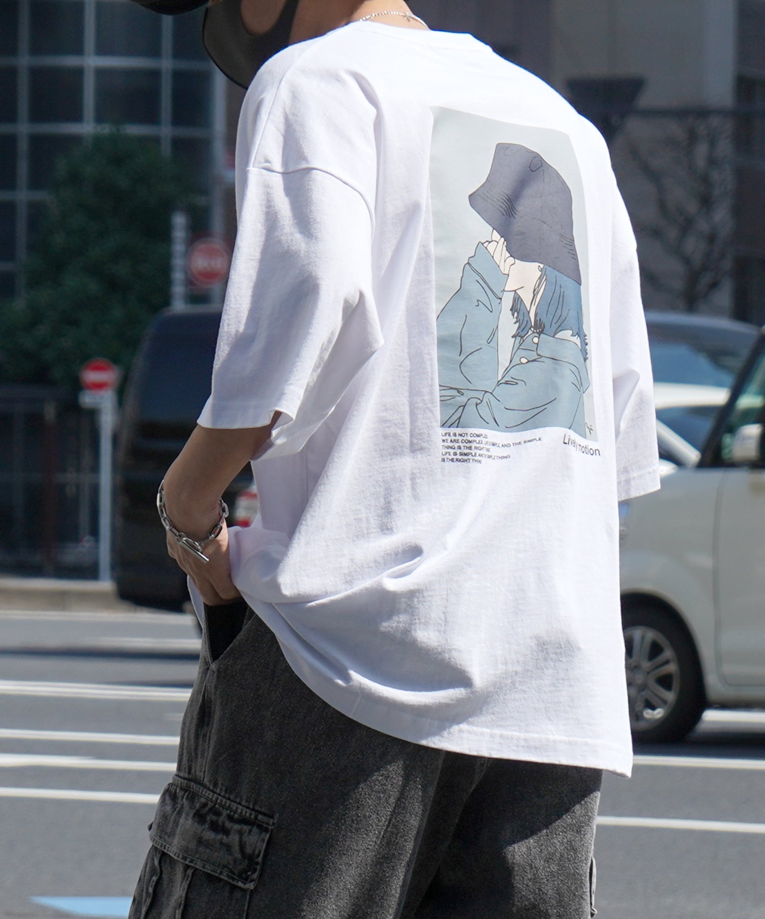 バケットガール イラストバックプリント / ワンポイント刺繍 ビッグシルエット半袖Tシャツ