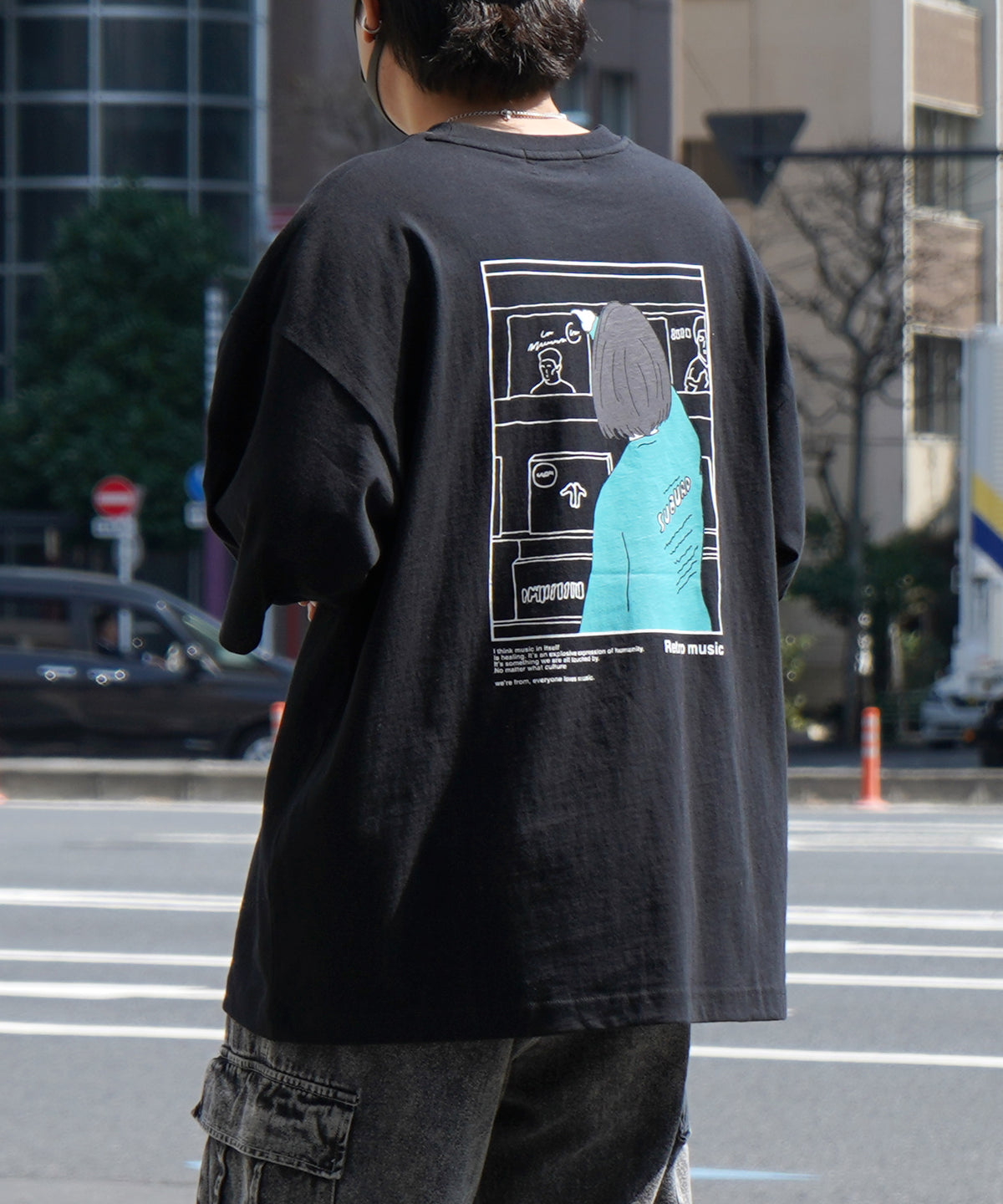 レコードガール イラストバックプリント / ワンポイント刺繍 ビッグシルエット半袖Tシャツ