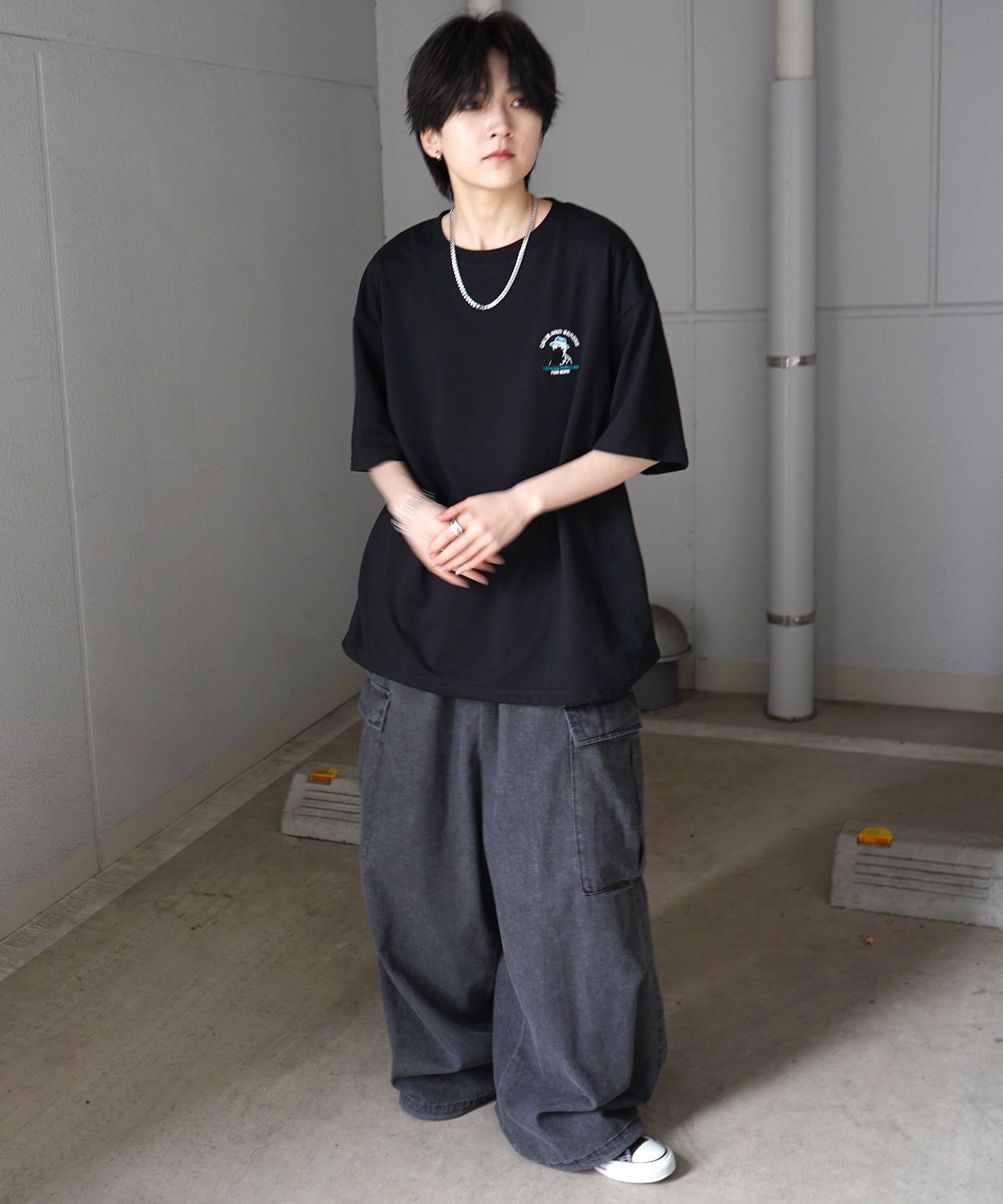 ヒゲオジサンA ワンポイント刺繍ロゴ ビッグシルエット半袖Tシャツ