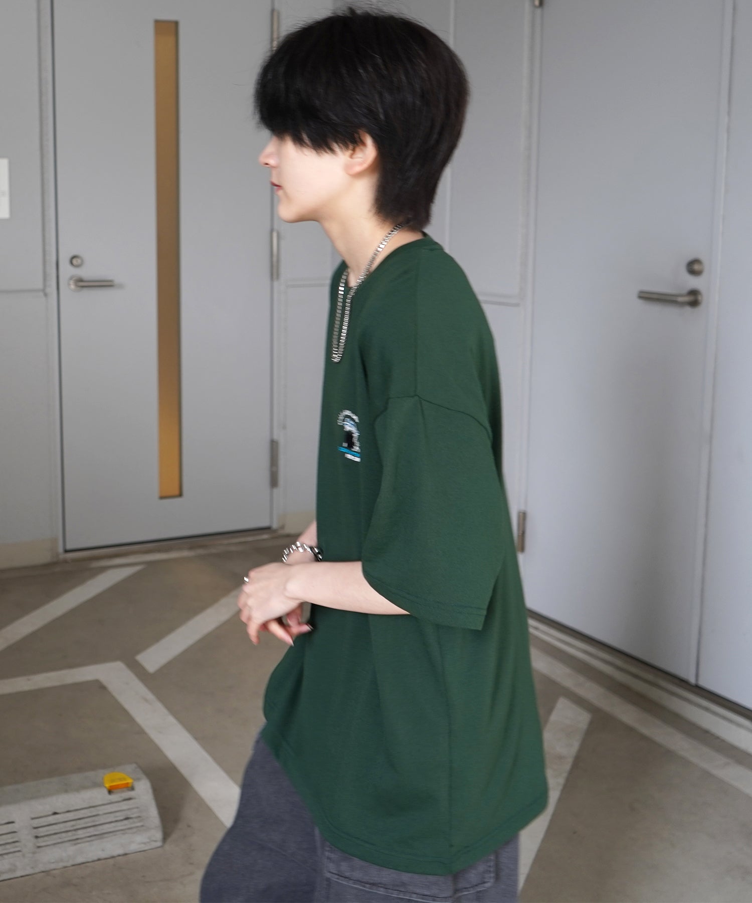 ヒゲオジサンA ワンポイント刺繍ロゴ ビッグシルエット半袖Tシャツ