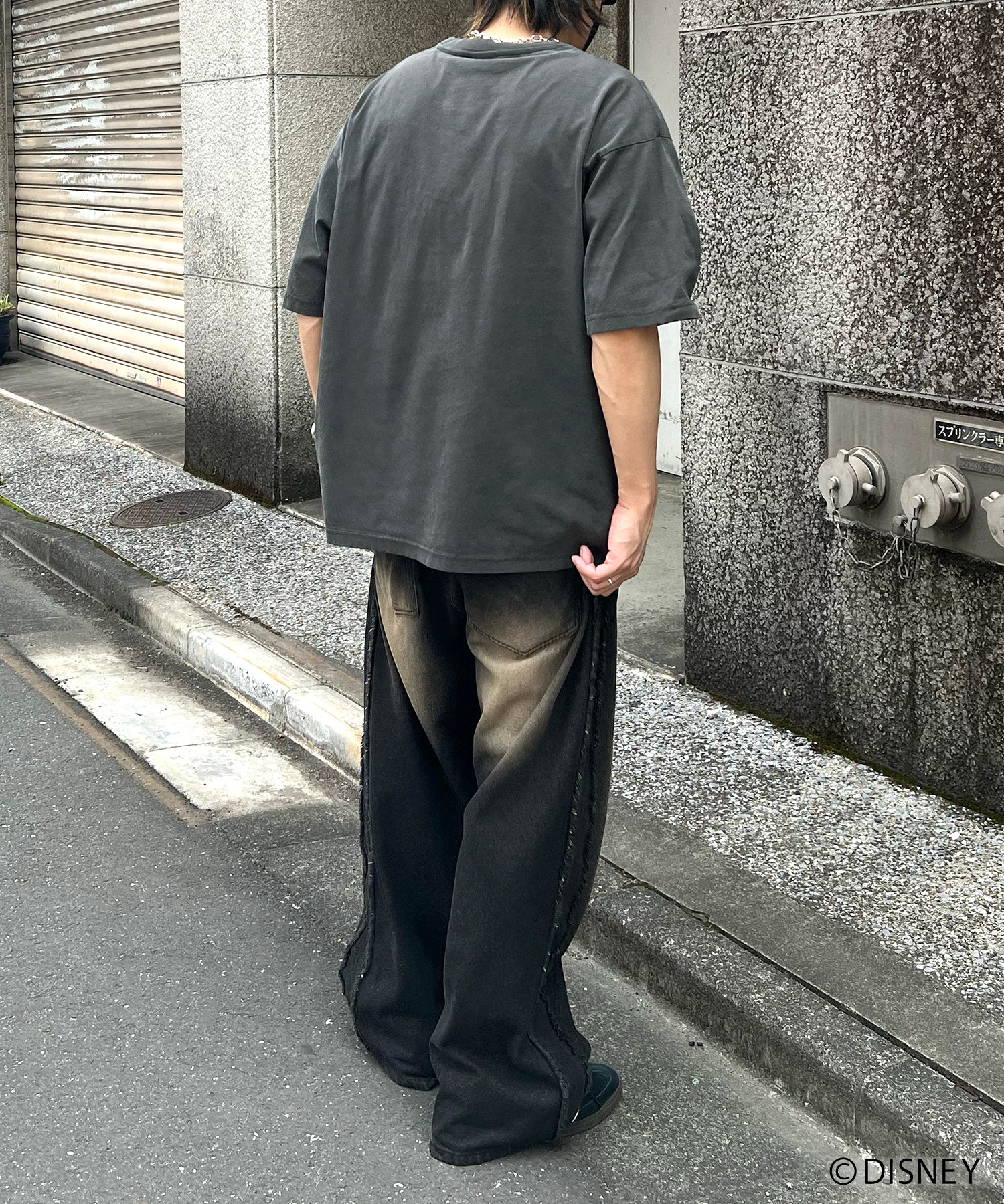 【Disney Villains / ディズニーヴィランズ】EVIL QUEEN / 女王 ヴィンテージライク ピグメント加工 ビッグシルエット 半袖プリントTシャツ