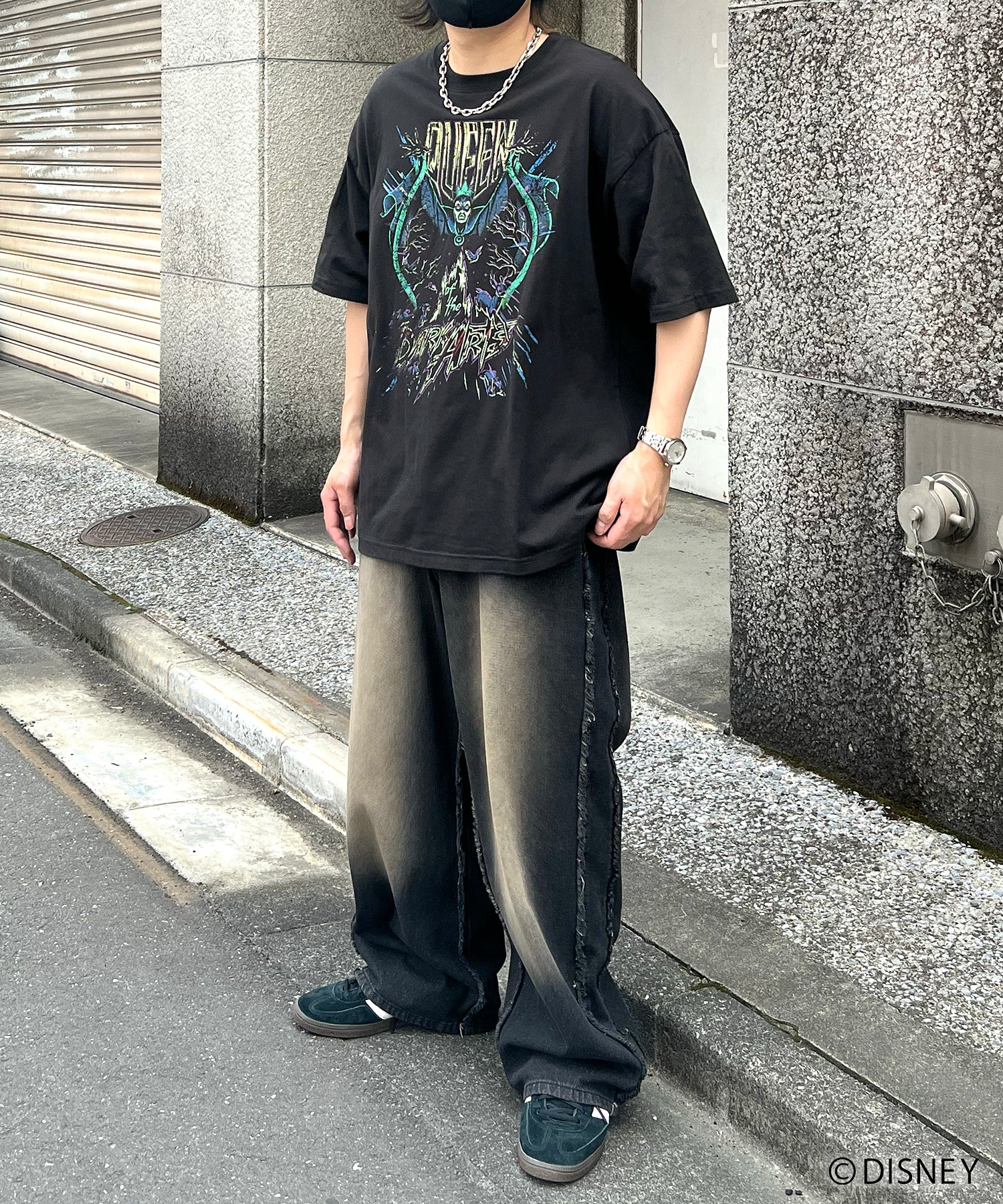 【Disney Villains / ディズニーヴィランズ】EVIL QUEEN / 女王 ヴィンテージライク ピグメント加工 ビッグシルエット 半袖プリントTシャツ