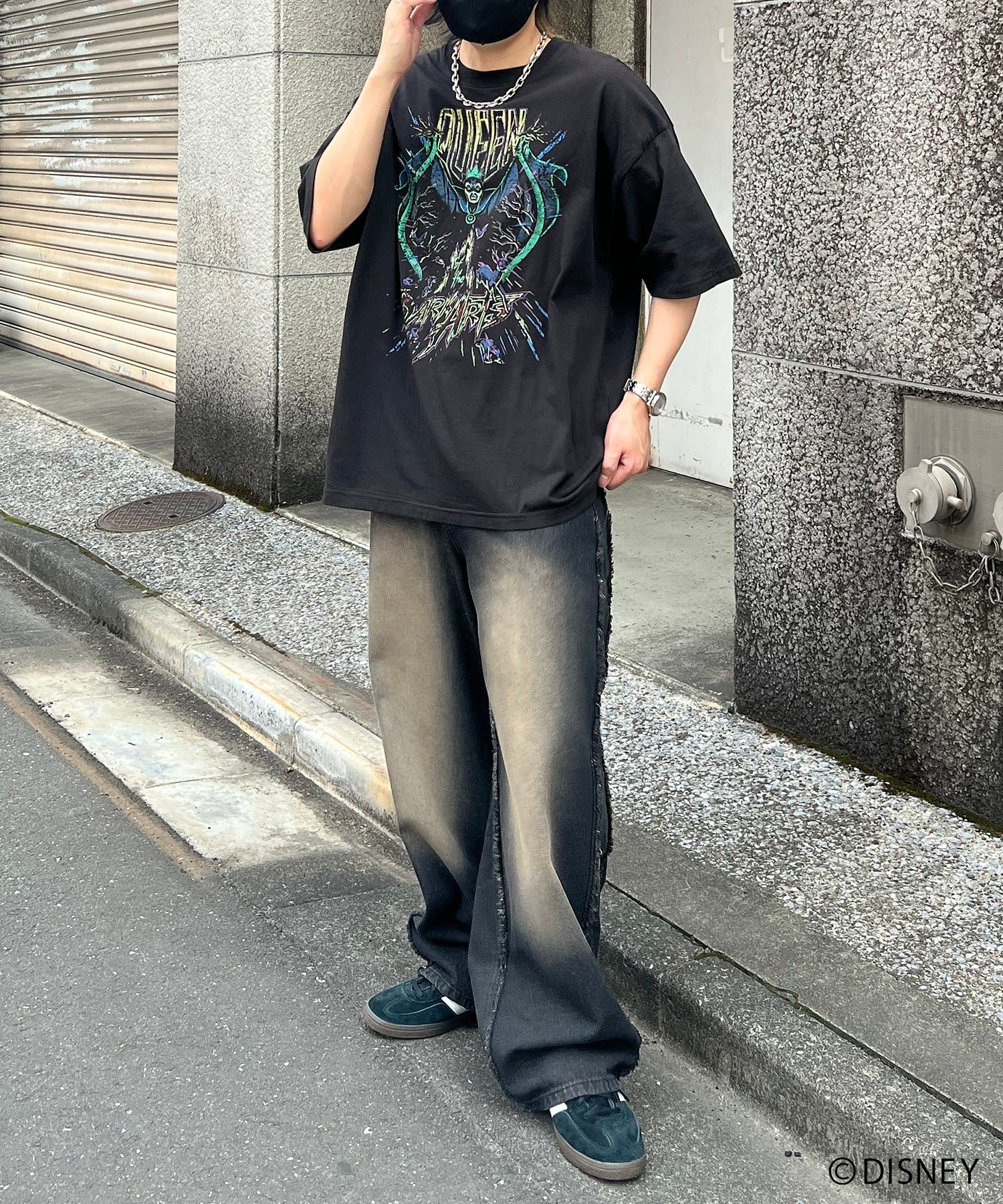 【Disney Villains / ディズニーヴィランズ】EVIL QUEEN / 女王 ヴィンテージライク ピグメント加工 ビッグシルエット 半袖プリントTシャツ