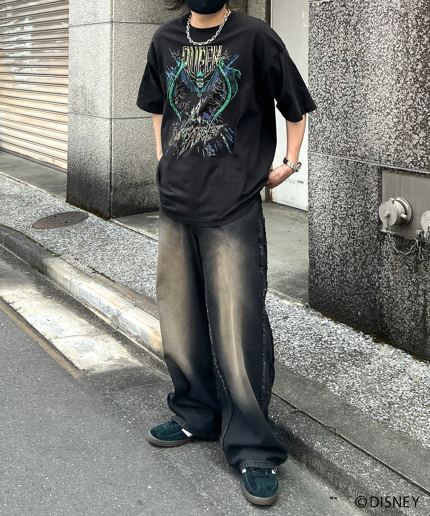 【Disney Villains / ディズニーヴィランズ】EVIL QUEEN / 女王 ヴィンテージライク ピグメント加工 ビッグシルエット 半袖プリントTシャツ