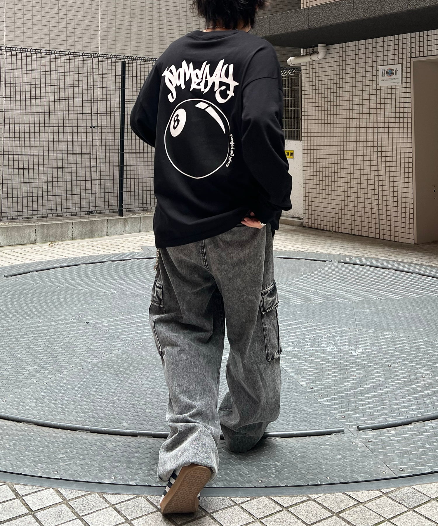 8ボール&ダイス ワンポイント刺繍 / バックプリント ビッグシルエットロンT