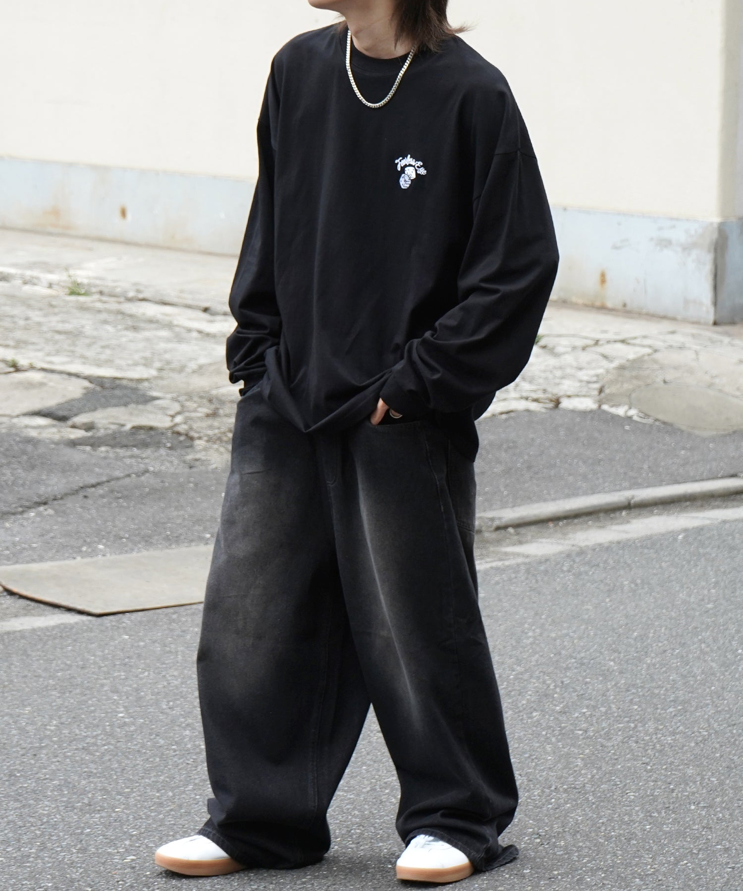 8ボール&ダイス ワンポイント刺繍 / バックプリント ビッグシルエットロンT