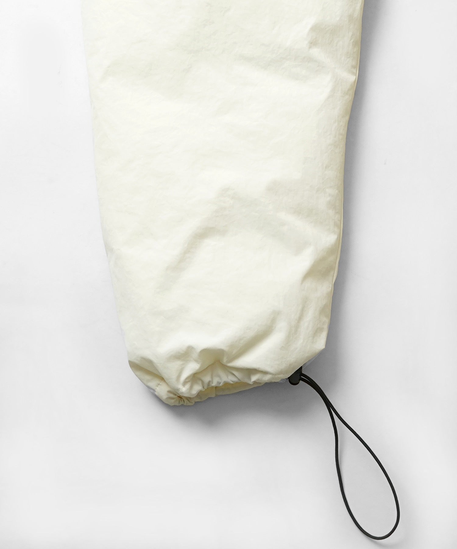 ビッグシルエット ラバーワンポイントロゴ ナイロン エコダウンジャケットフーディー