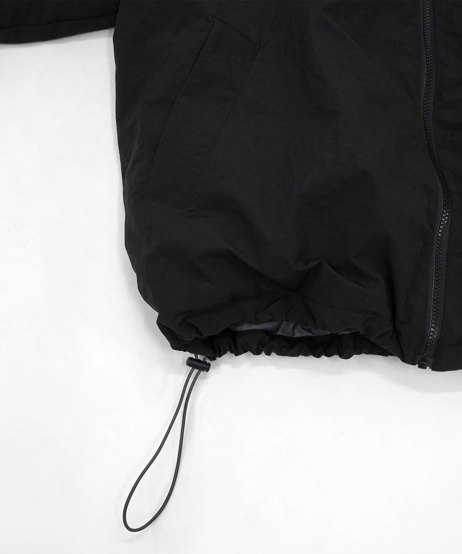 ビッグシルエット ラバーワンポイントロゴ ナイロン エコダウンジャケットフーディー