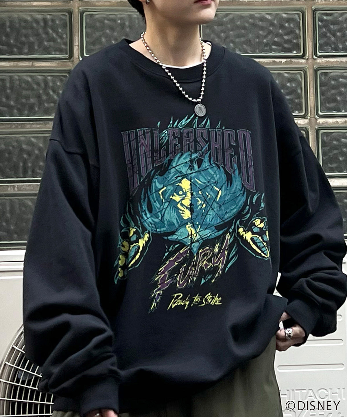 【Disney Villains / ディズニーヴィランズ】SCAR / スカ― ビッグシルエット ヴィンテージライク ピグメント加工 レトロプリントスウェットプルオーバー