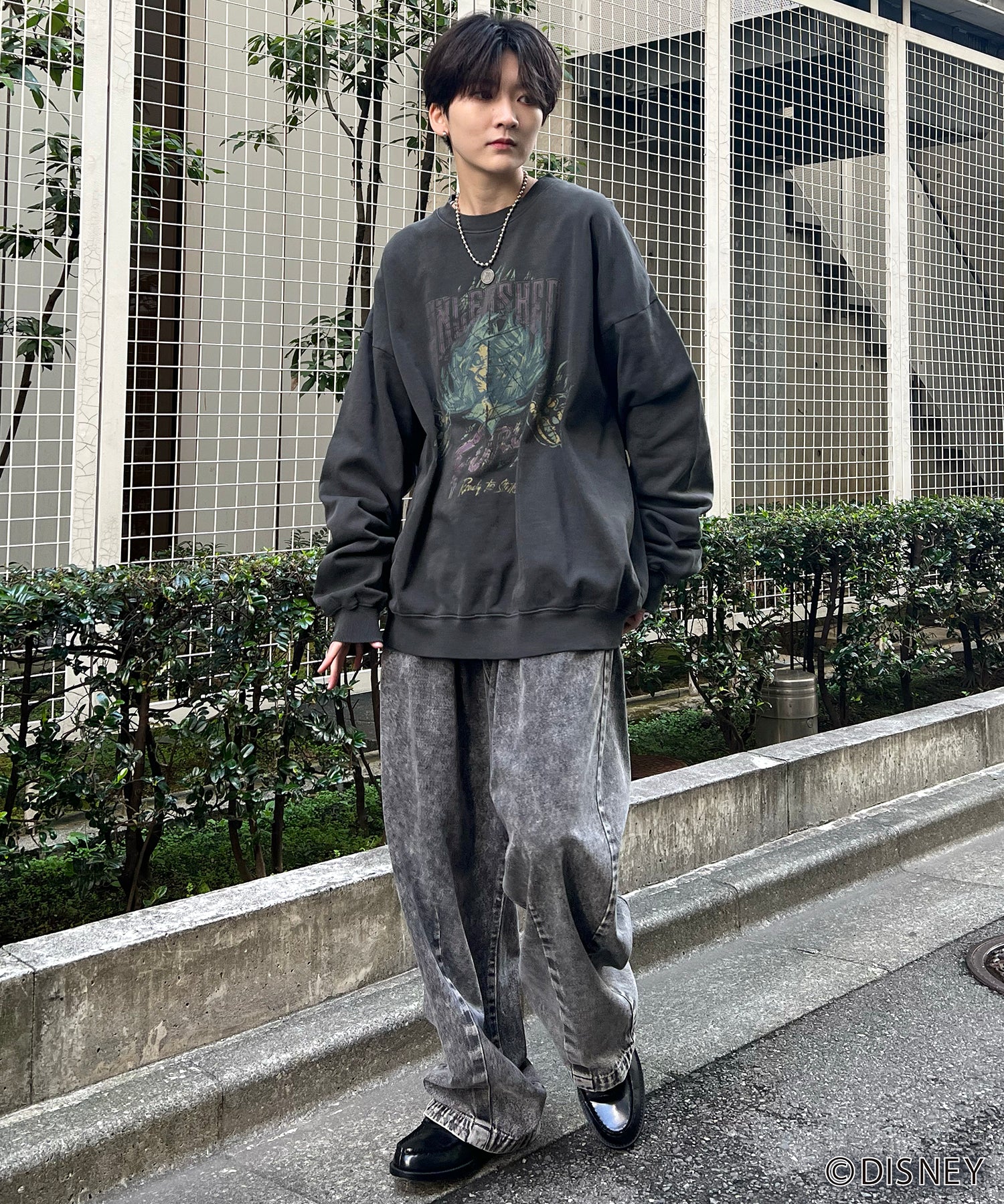 【Disney Villains / ディズニーヴィランズ】SCAR / スカ― ビッグシルエット ヴィンテージライク ピグメント加工 レトロプリントスウェットプルオーバー