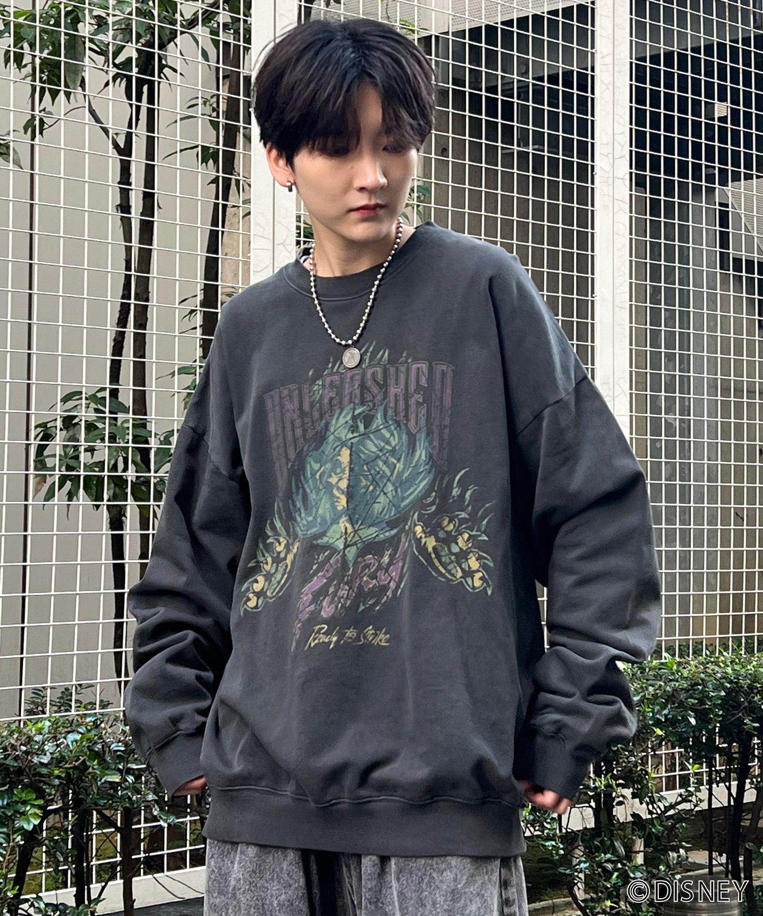 24SS【Disney / ディズニー】VILLAINS / ヴィランズ SCAR / スカ― ビッグシルエット ヴィンテージライク ピグメント加工 レトロプリントスウェットプルオーバー
