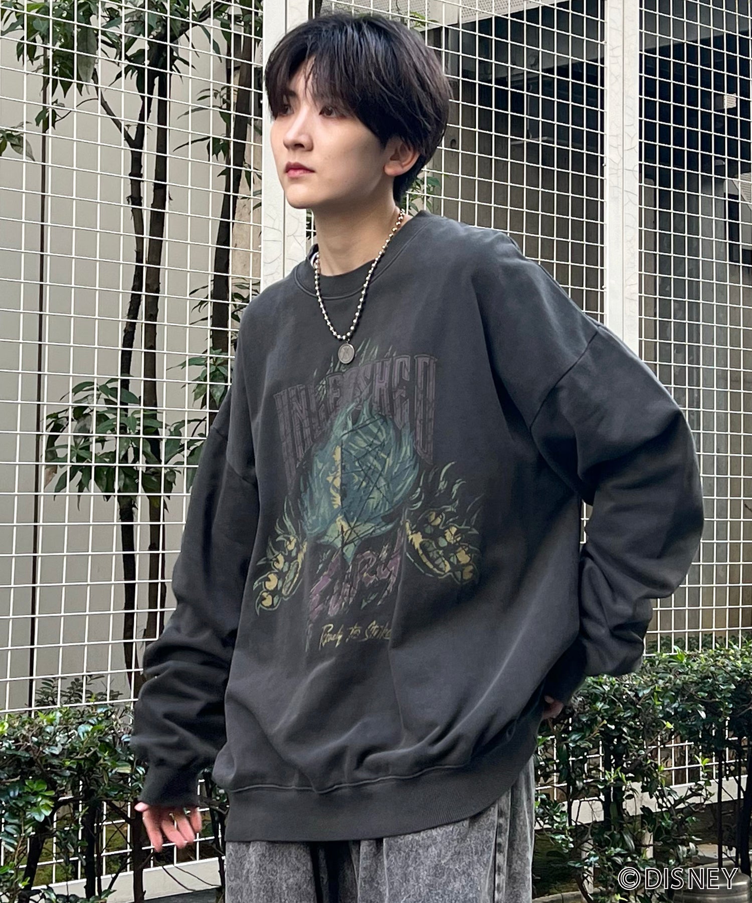 24SS【Disney / ディズニー】VILLAINS / ヴィランズ SCAR / スカ― ビッグシルエット ヴィンテージライク ピグメント加工 レトロプリントスウェットプルオーバー