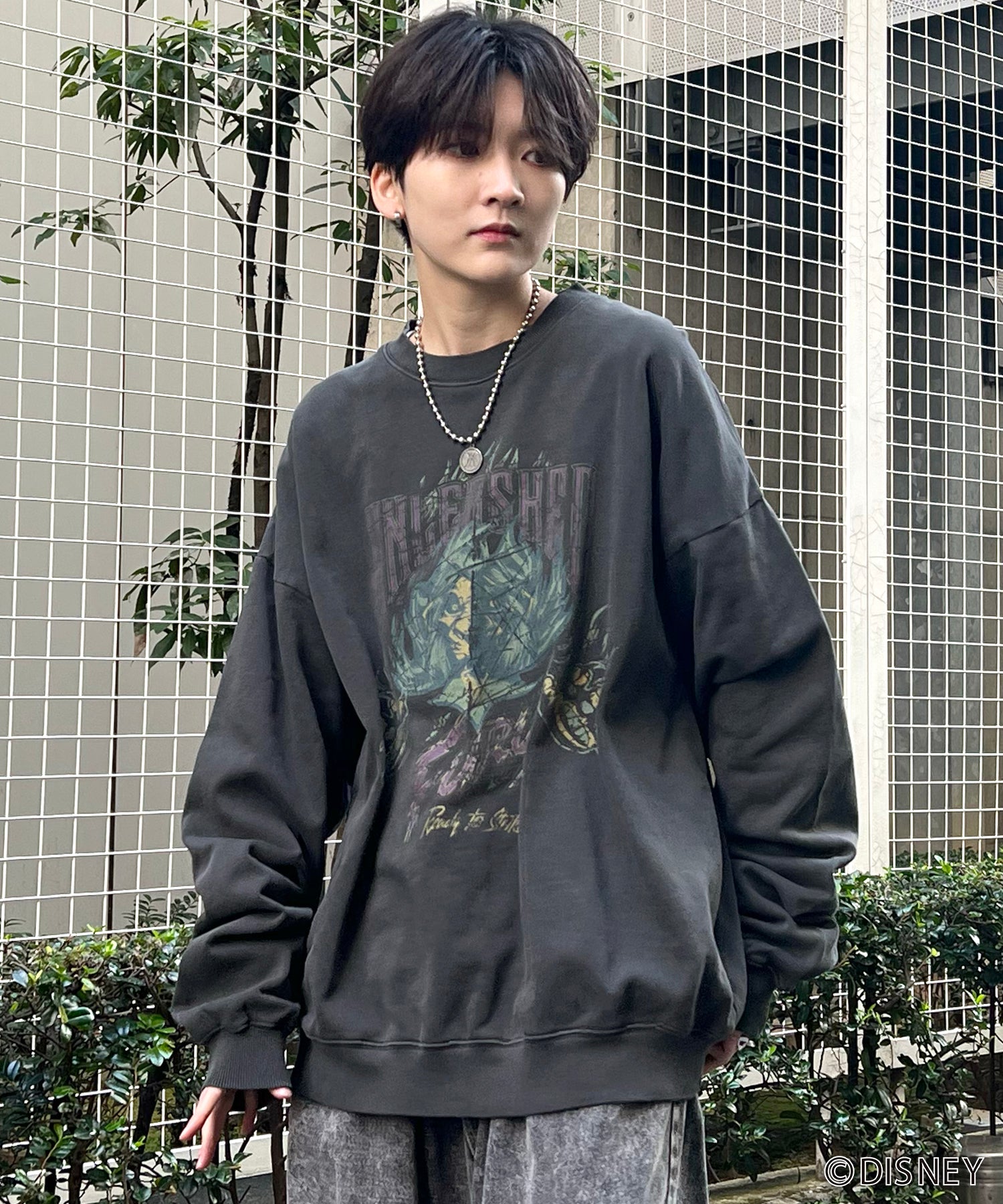 24SS【Disney / ディズニー】VILLAINS / ヴィランズ SCAR / スカ― ビッグシルエット ヴィンテージライク ピグメント加工 レトロプリントスウェットプルオーバー