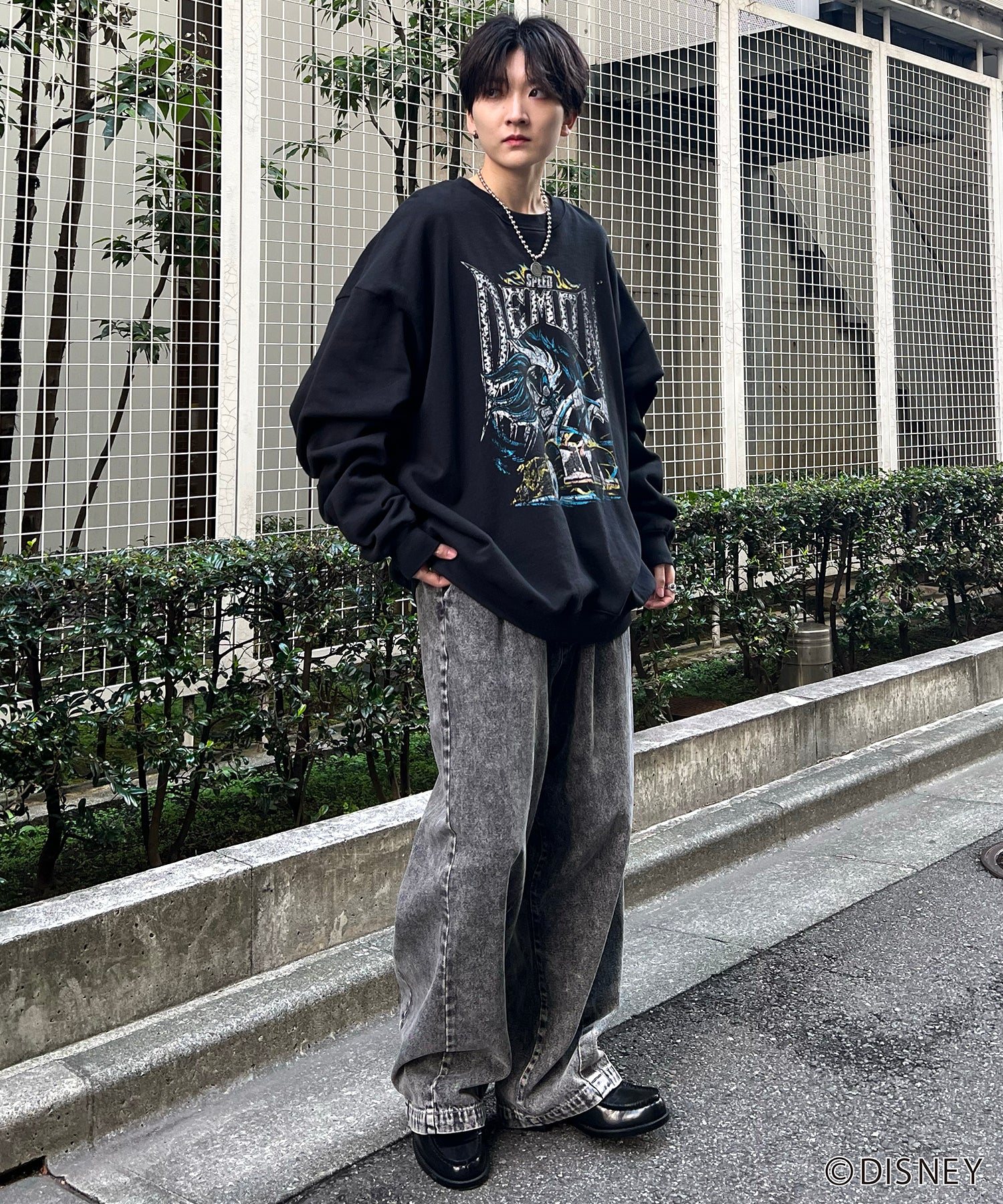 24SS【Disney / ディズニー】VILLAINS / ヴィランズ CRUELLA / クルエラ ビッグシルエット ヴィンテージライク ピグメント加工 レトロプリントスウェットプルオーバー