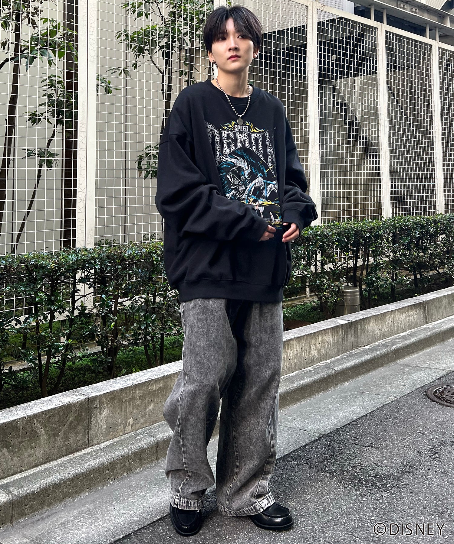 24SS【Disney / ディズニー】VILLAINS / ヴィランズ CRUELLA / クルエラ ビッグシルエット ヴィンテージライク ピグメント加工 レトロプリントスウェットプルオーバー