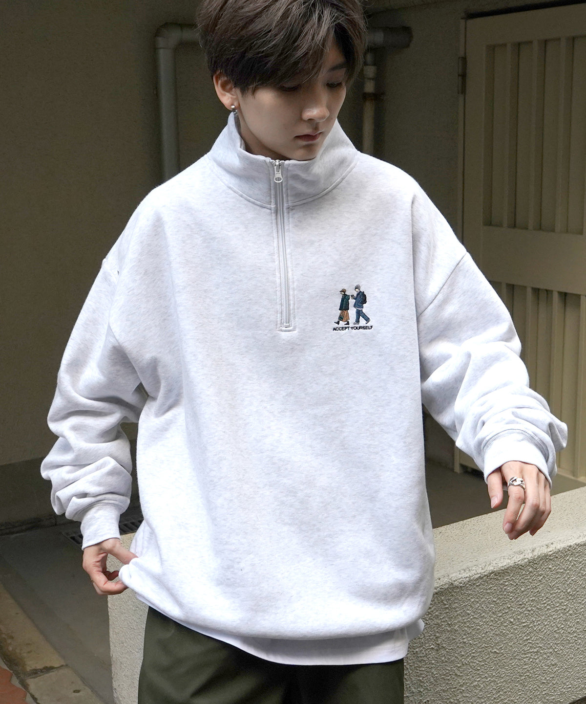 ウォーキング刺繡A ワンポイント刺繍ロゴ ビッグシルエット 裏起毛プルオーバーハーフジップスウェット