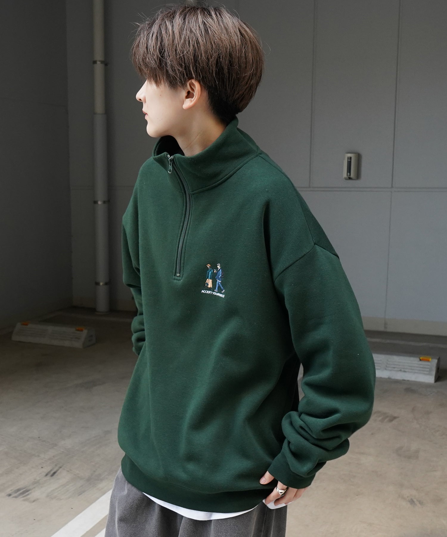 ウォーキング刺繡A ワンポイント刺繍ロゴ ビッグシルエット 裏起毛プルオーバーハーフジップスウェット