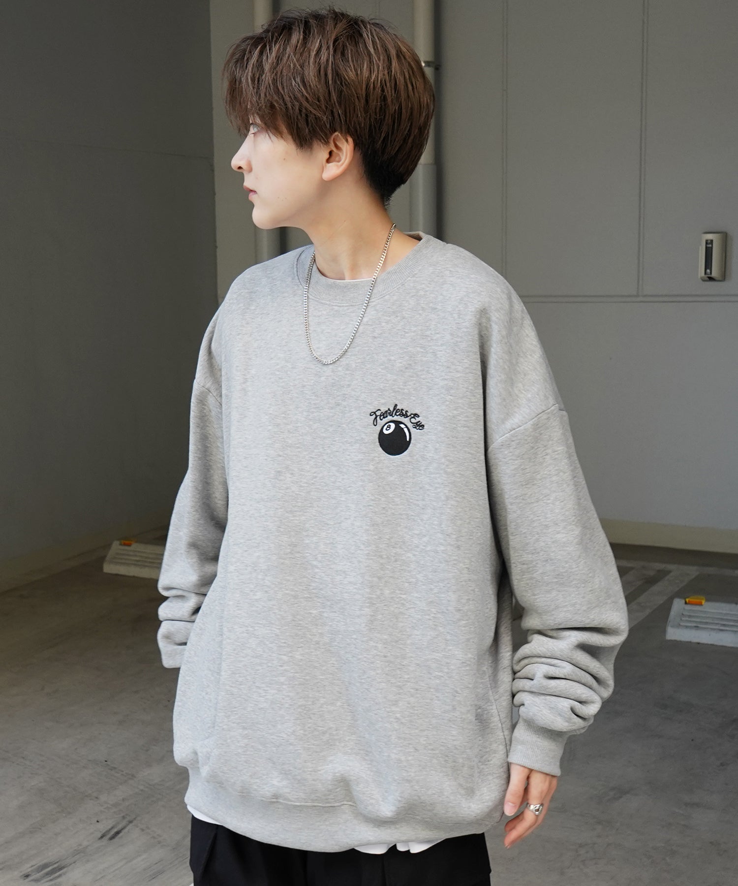 8ボール / ダイス ワンポイント刺繍ロゴ ビッグシルエット プルオーバースウェット