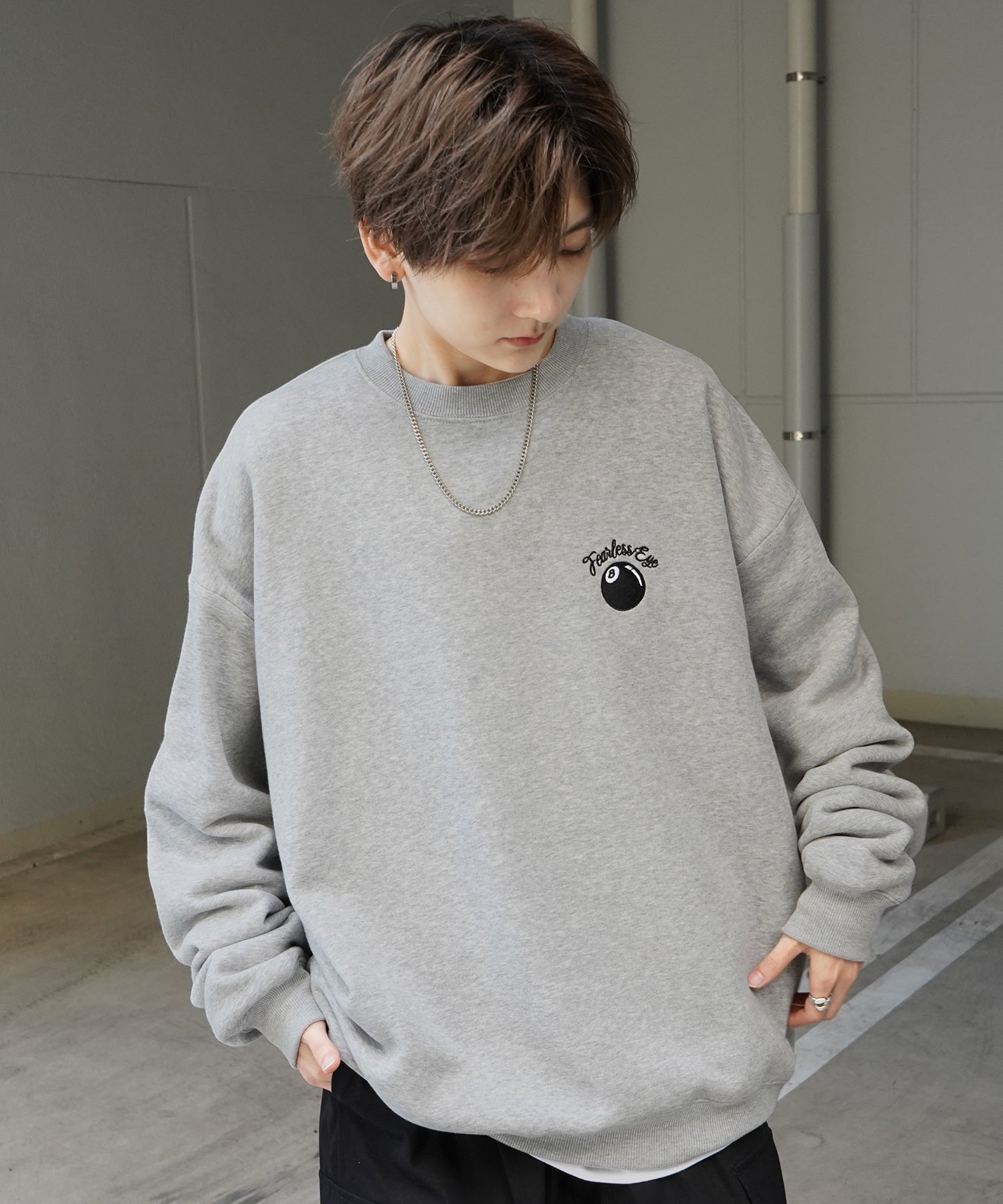 8ボール / ダイス ワンポイント刺繍ロゴ ビッグシルエット プルオーバースウェット