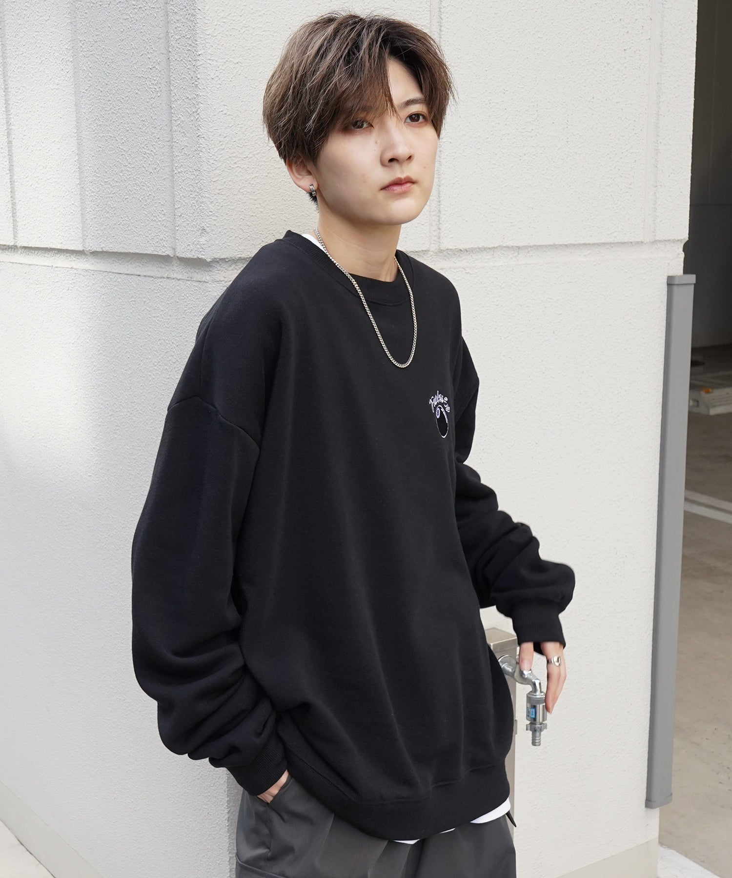 8ボール / ダイス ワンポイント刺繍ロゴ ビッグシルエット プルオーバースウェット