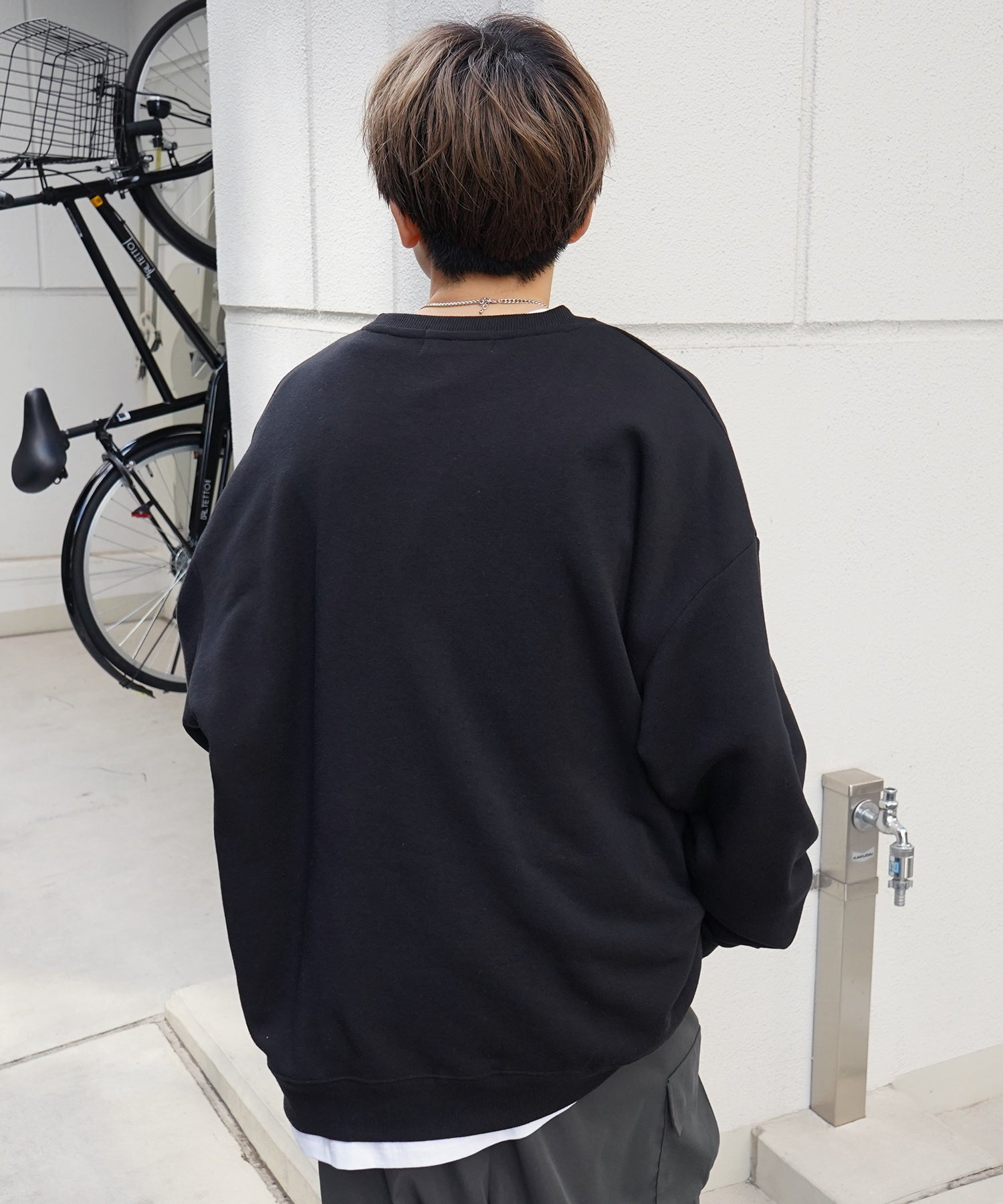 8ボール / ダイス ワンポイント刺繍ロゴ ビッグシルエット プルオーバースウェット