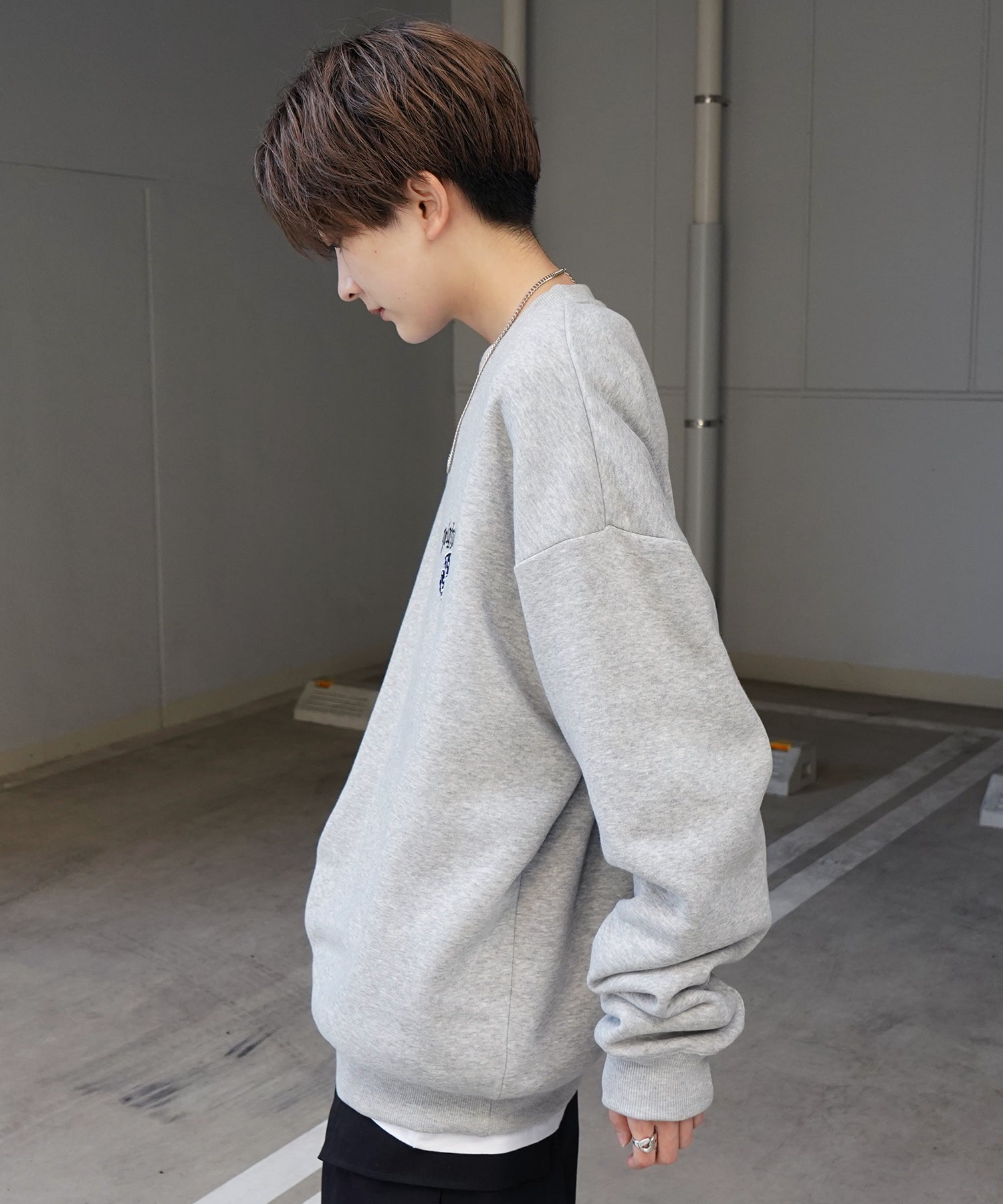 8ボール / ダイス ワンポイント刺繍ロゴ ビッグシルエット プルオーバースウェット