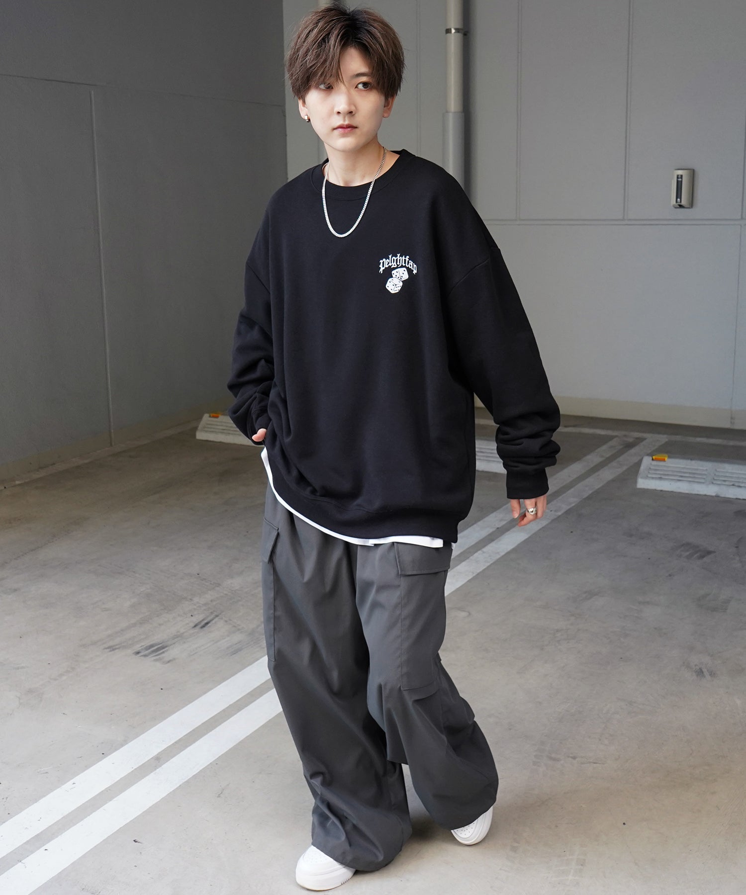 8ボール / ダイス ワンポイント刺繍ロゴ ビッグシルエット プルオーバースウェット