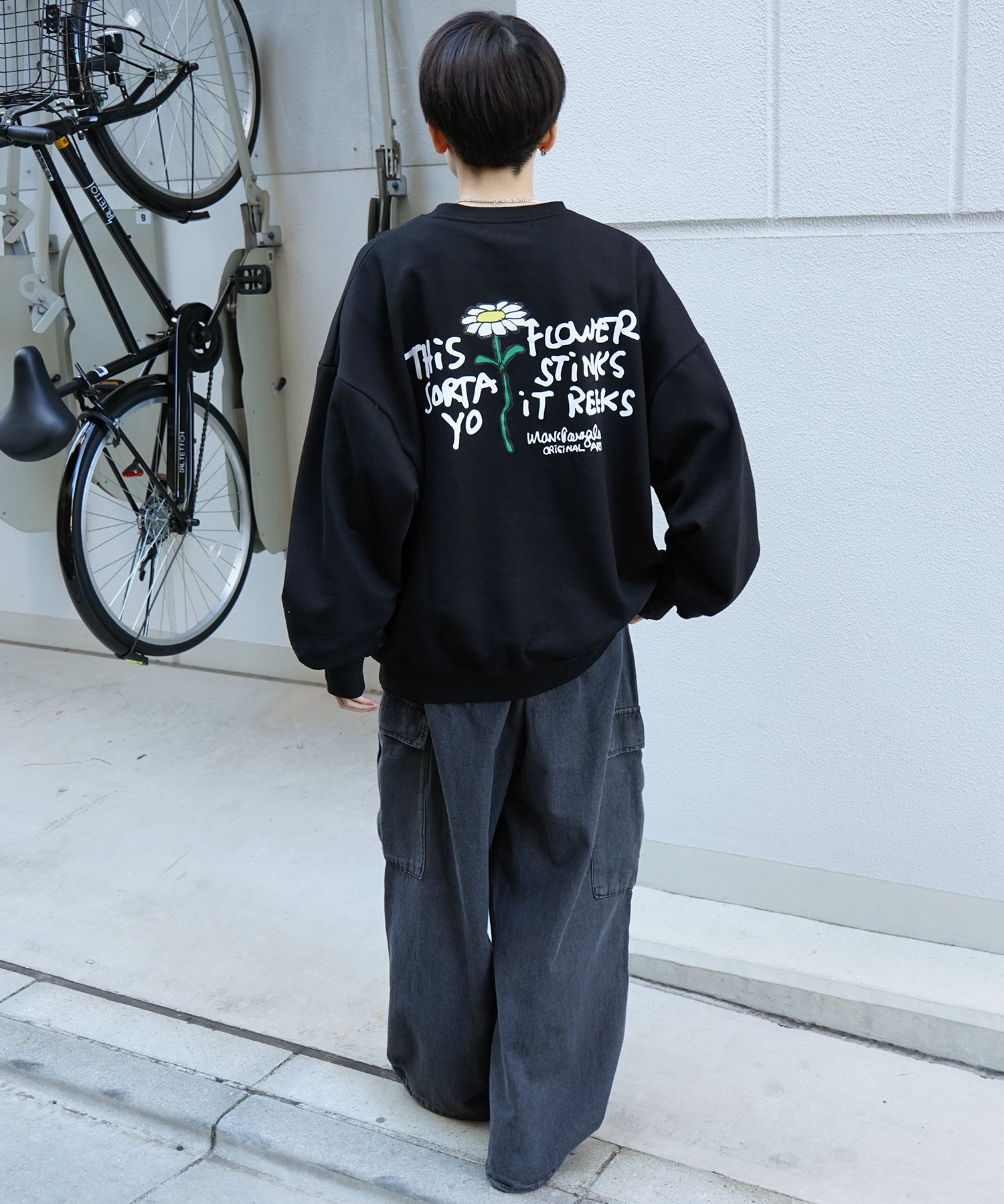 【MARK GONZALES ARTWORK COLLECTION / マーク ゴンザレス】別注 ビッグシルエット イラストバックプリント プルオーバースウェット