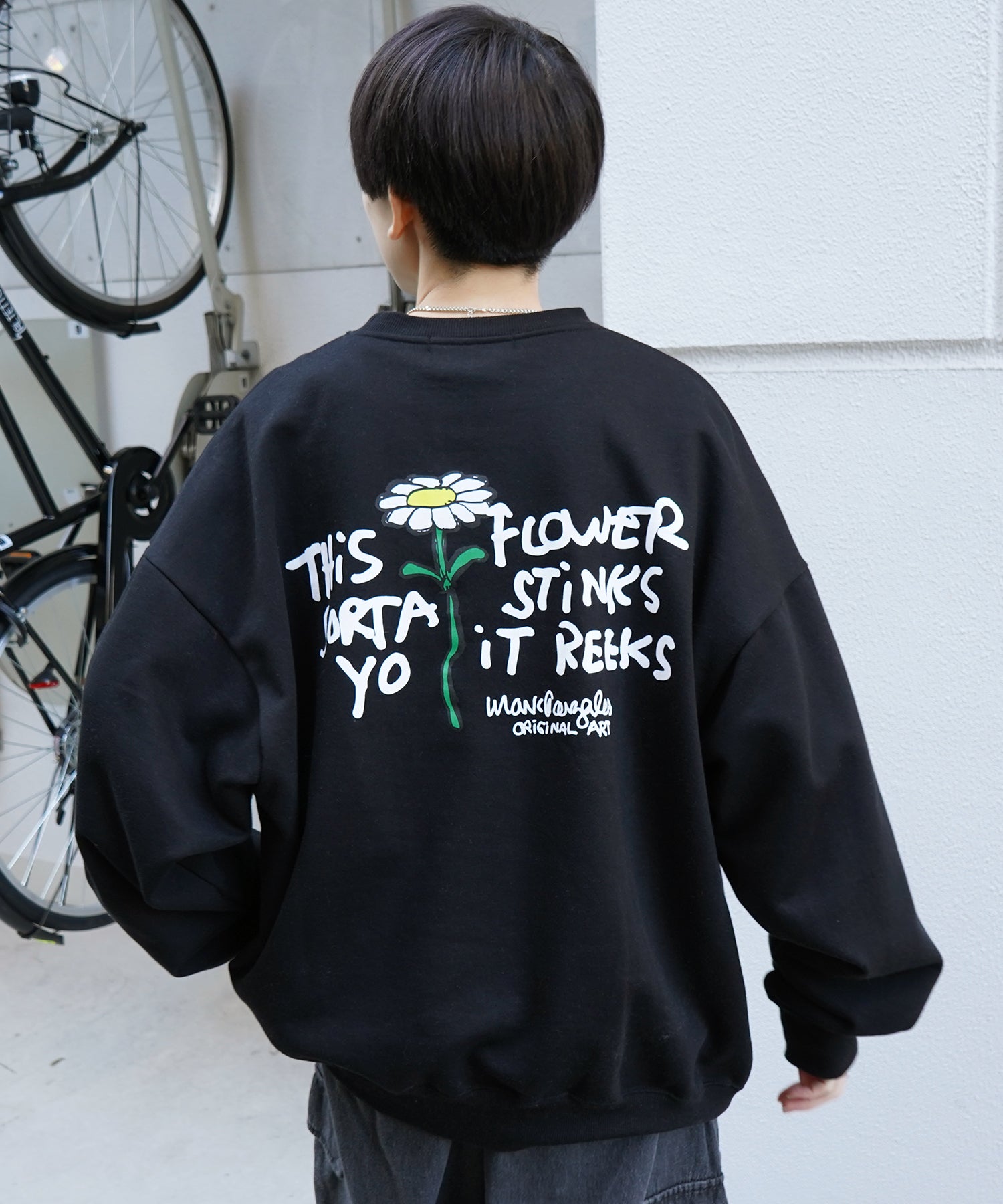 【MARK GONZALES ARTWORK COLLECTION / マーク ゴンザレス】別注 ビッグシルエット イラストバックプリント プルオーバースウェット