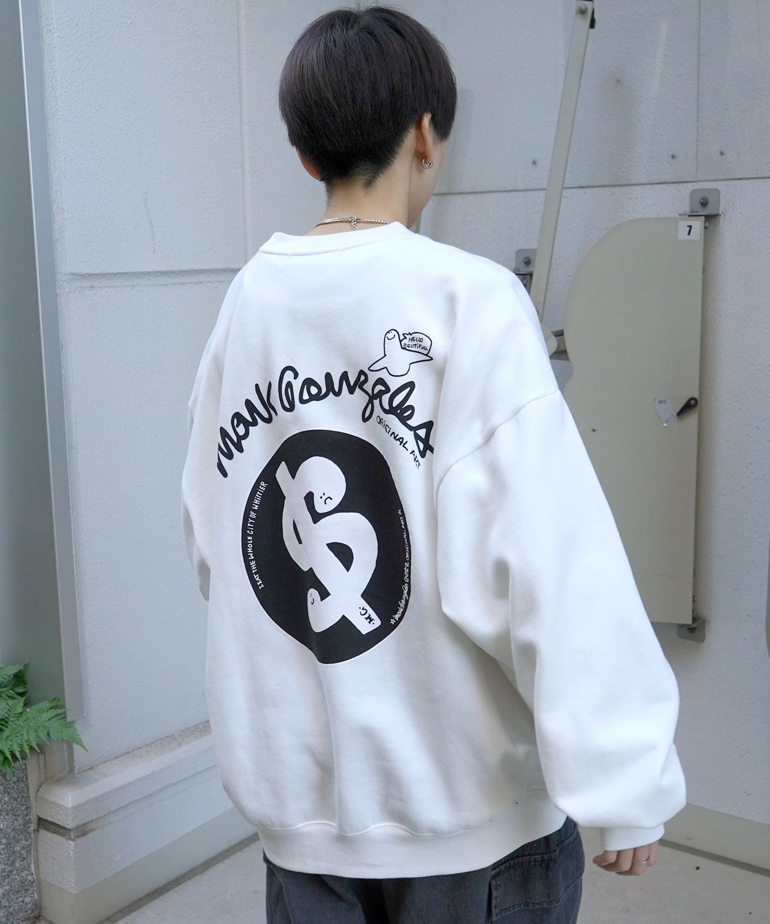 【MARK GONZALES ARTWORK COLLECTION / マーク ゴンザレス】別注 ビッグシルエット イラストバックプリント プルオーバースウェット