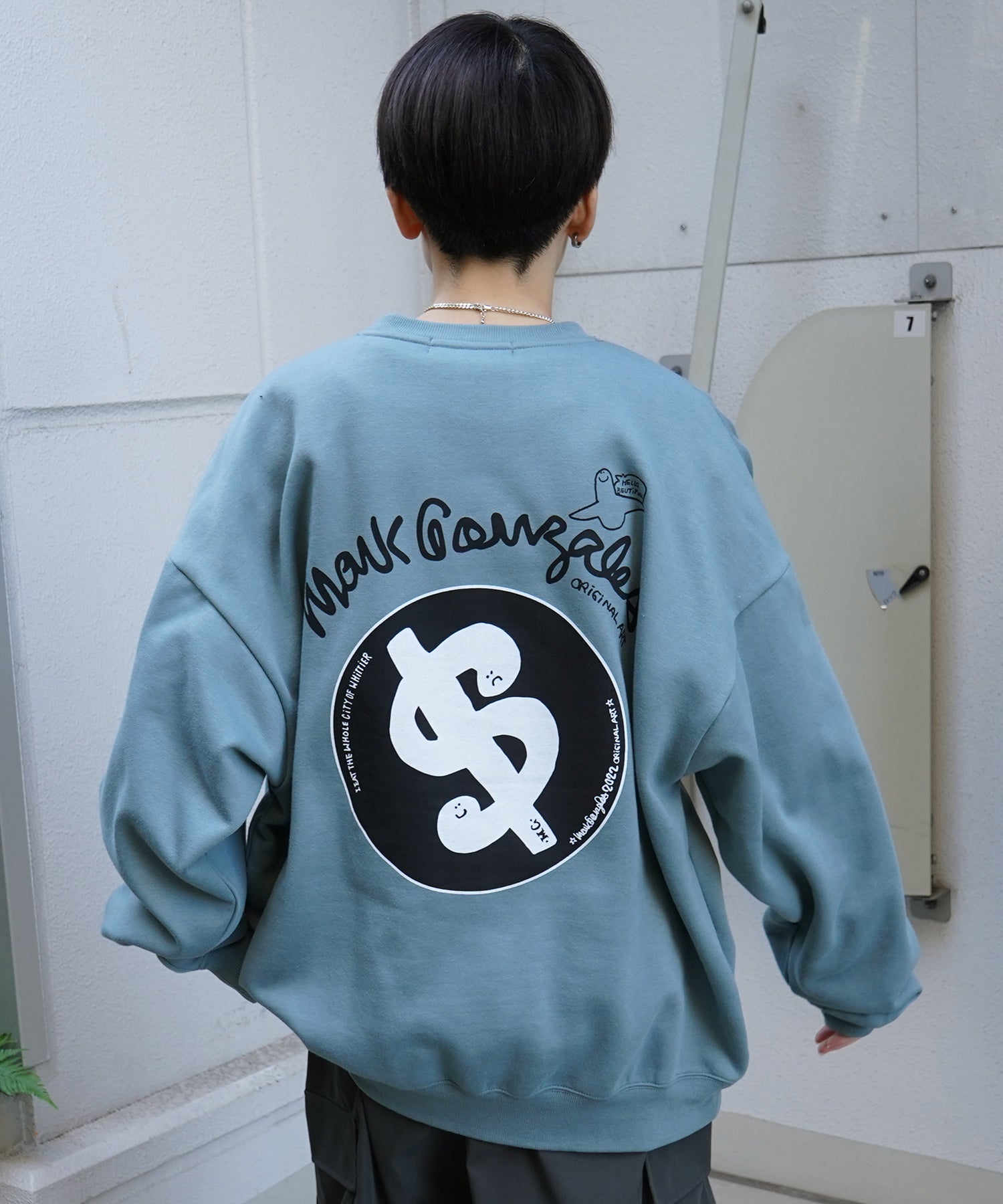 【MARK GONZALES ARTWORK COLLECTION / マーク ゴンザレス】別注 ビッグシルエット イラストバックプリント プルオーバースウェット