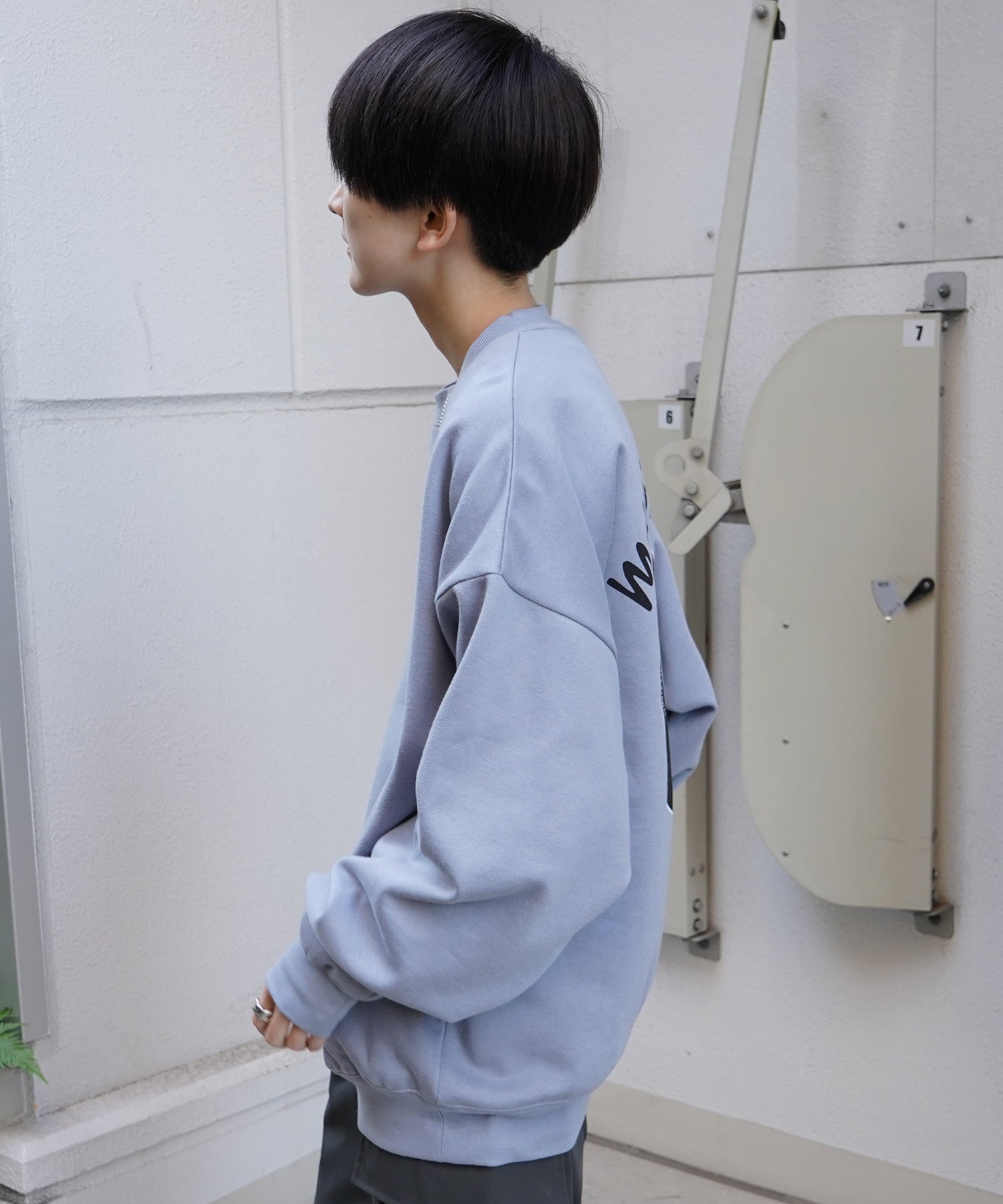 【MARK GONZALES ARTWORK COLLECTION / マーク ゴンザレス】別注 ビッグシルエット イラストバックプリント プルオーバースウェット