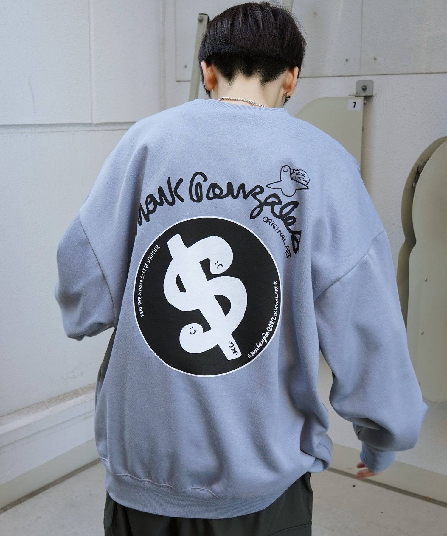 【MARK GONZALES ARTWORK COLLECTION / マーク ゴンザレス】別注 ビッグシルエット イラストバックプリント プルオーバースウェット