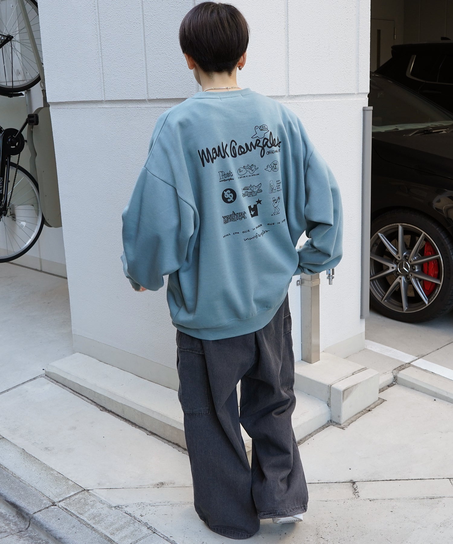 【MARK GONZALES ARTWORK COLLECTION / マーク ゴンザレス】別注 ビッグシルエット イラストバックプリント プルオーバースウェット