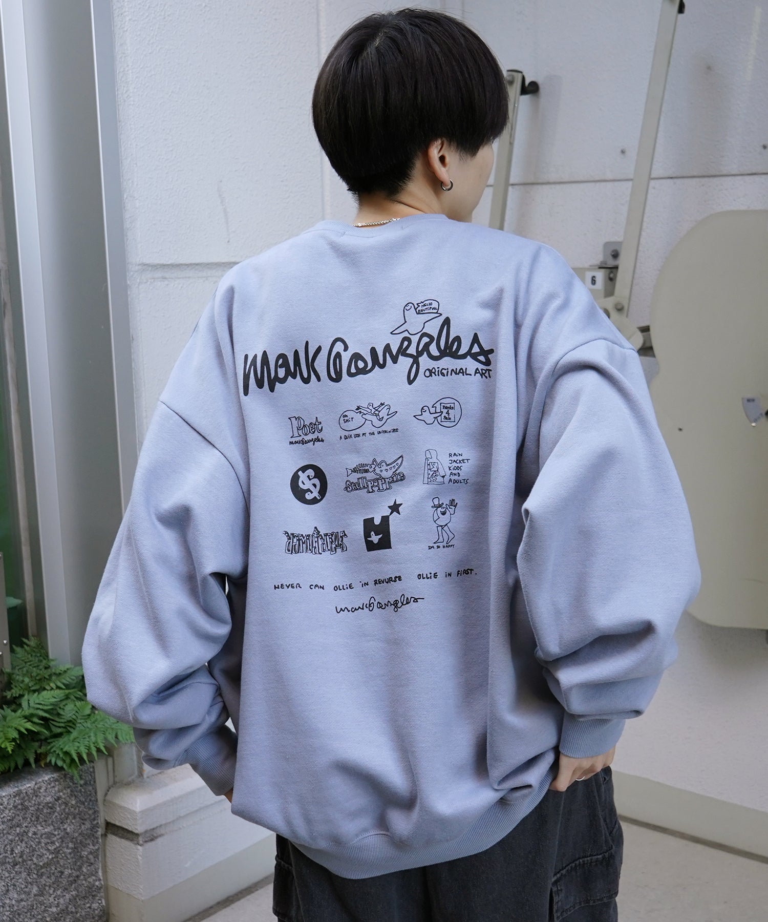 【MARK GONZALES ARTWORK COLLECTION / マーク ゴンザレス】別注 ビッグシルエット イラストバックプリント プルオーバースウェット