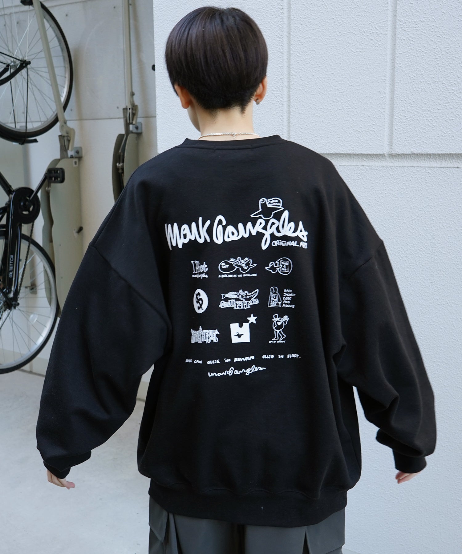 【MARK GONZALES ARTWORK COLLECTION / マーク ゴンザレス】別注 ビッグシルエット イラストバックプリント プルオーバースウェット