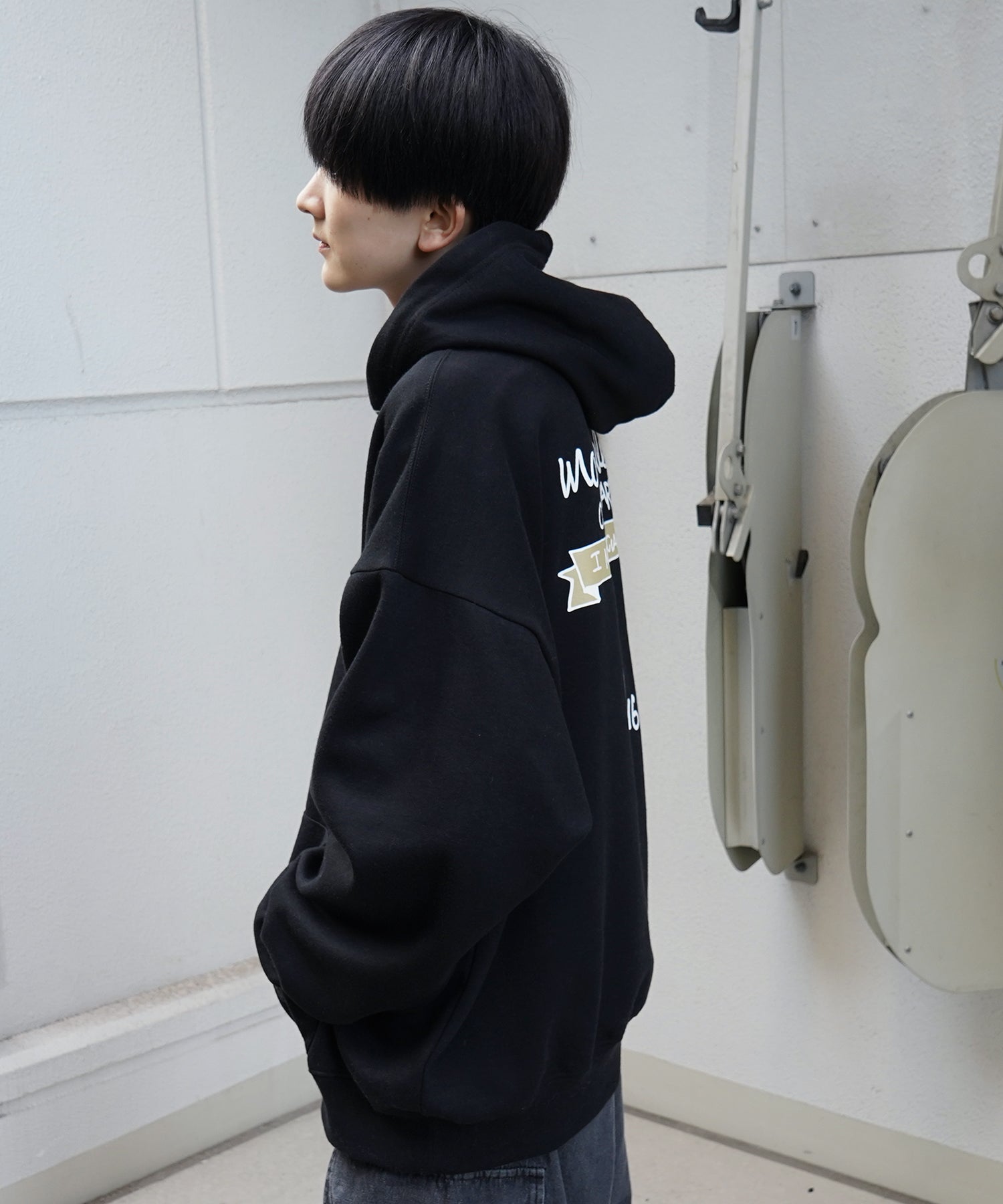 【MARK GONZALES ARTWORK COLLECTION / マーク ゴンザレス】別注 ビッグシルエット イラストバックプリント プルオーバーパーカー