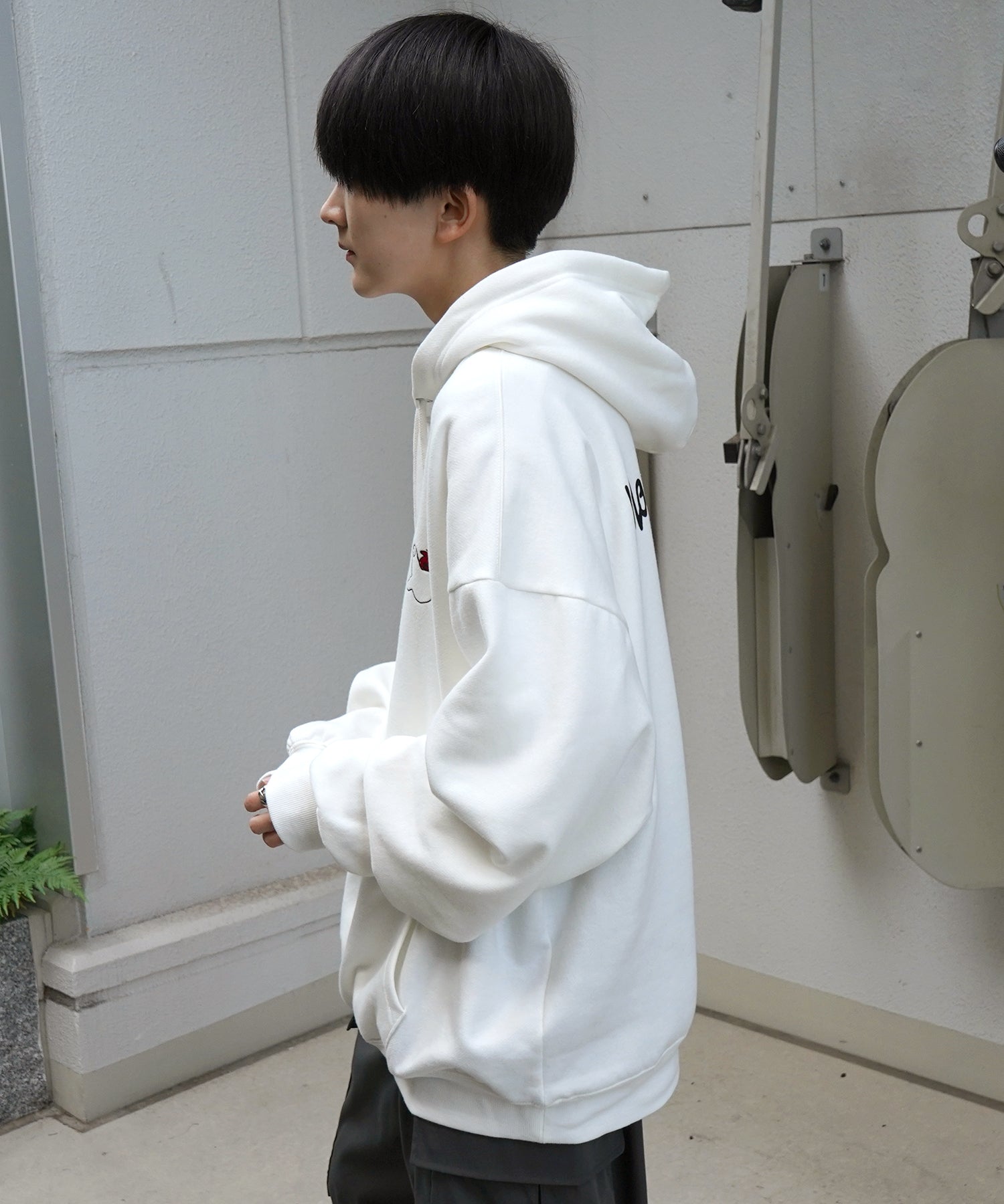 【MARK GONZALES ARTWORK COLLECTION / マーク ゴンザレス】別注 ビッグシルエット イラストバックプリント プルオーバーパーカー