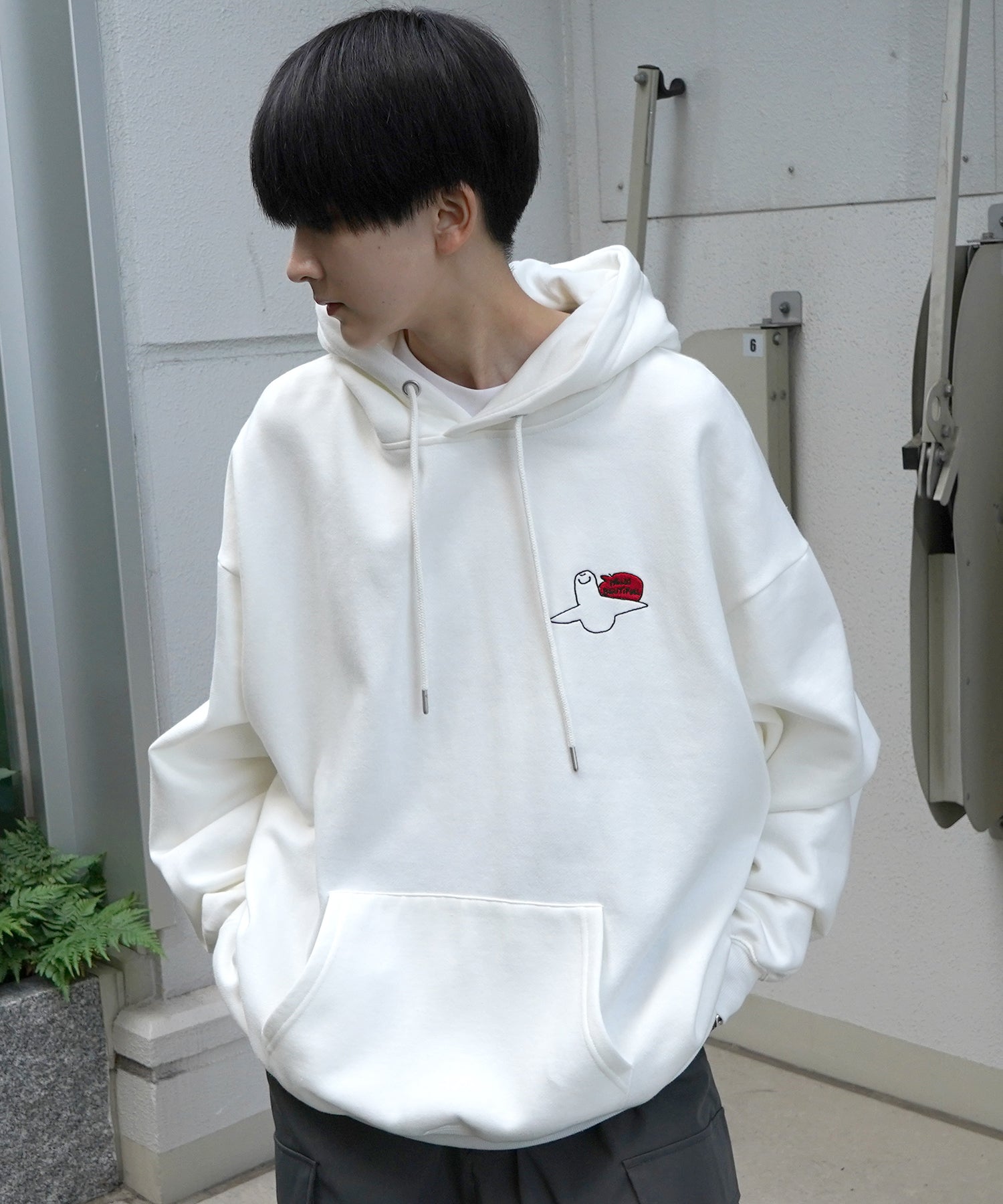 【MARK GONZALES ARTWORK COLLECTION / マーク ゴンザレス】別注 ビッグシルエット イラストバックプリント プルオーバーパーカー